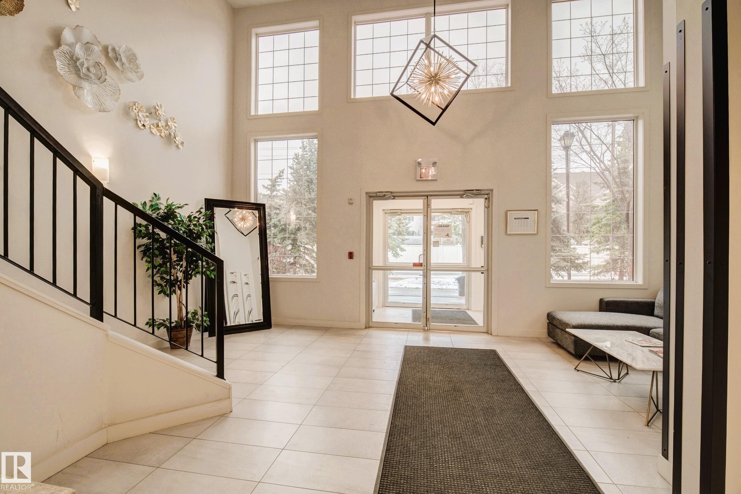 












406 12110 106 Avenue

,
Edmonton,




AB
T5N 4R9

