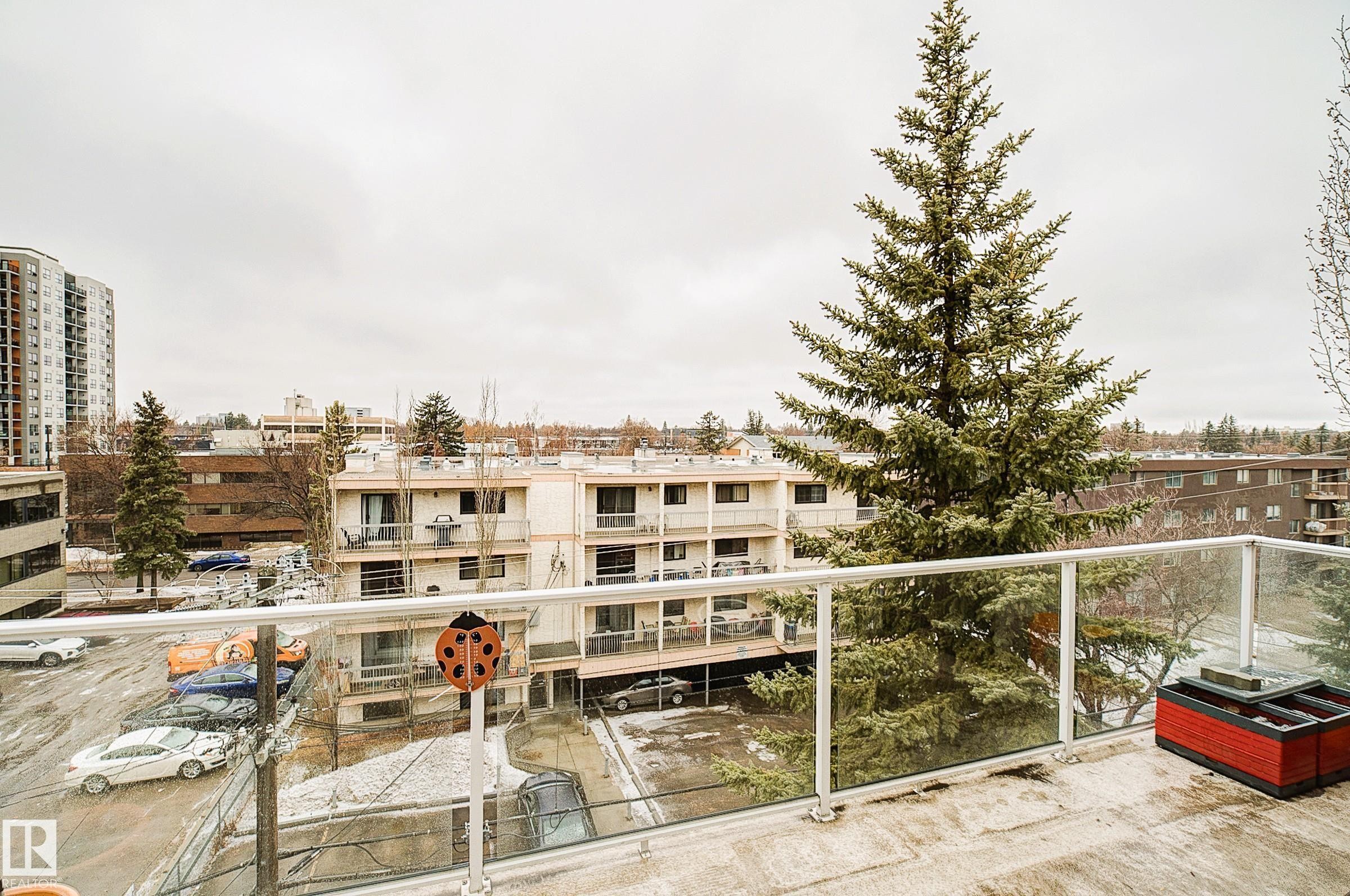 












406 12110 106 Avenue

,
Edmonton,




AB
T5N 4R9

