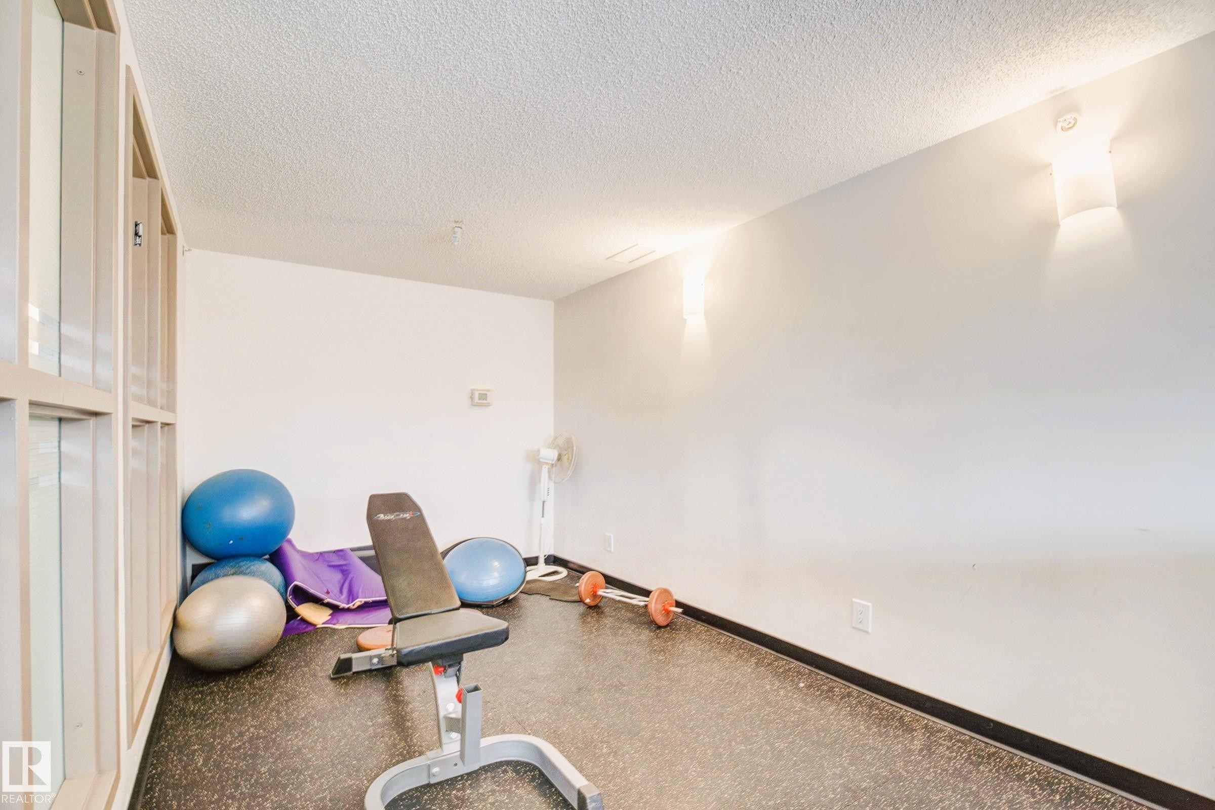 












406 12110 106 Avenue

,
Edmonton,




AB
T5N 4R9

