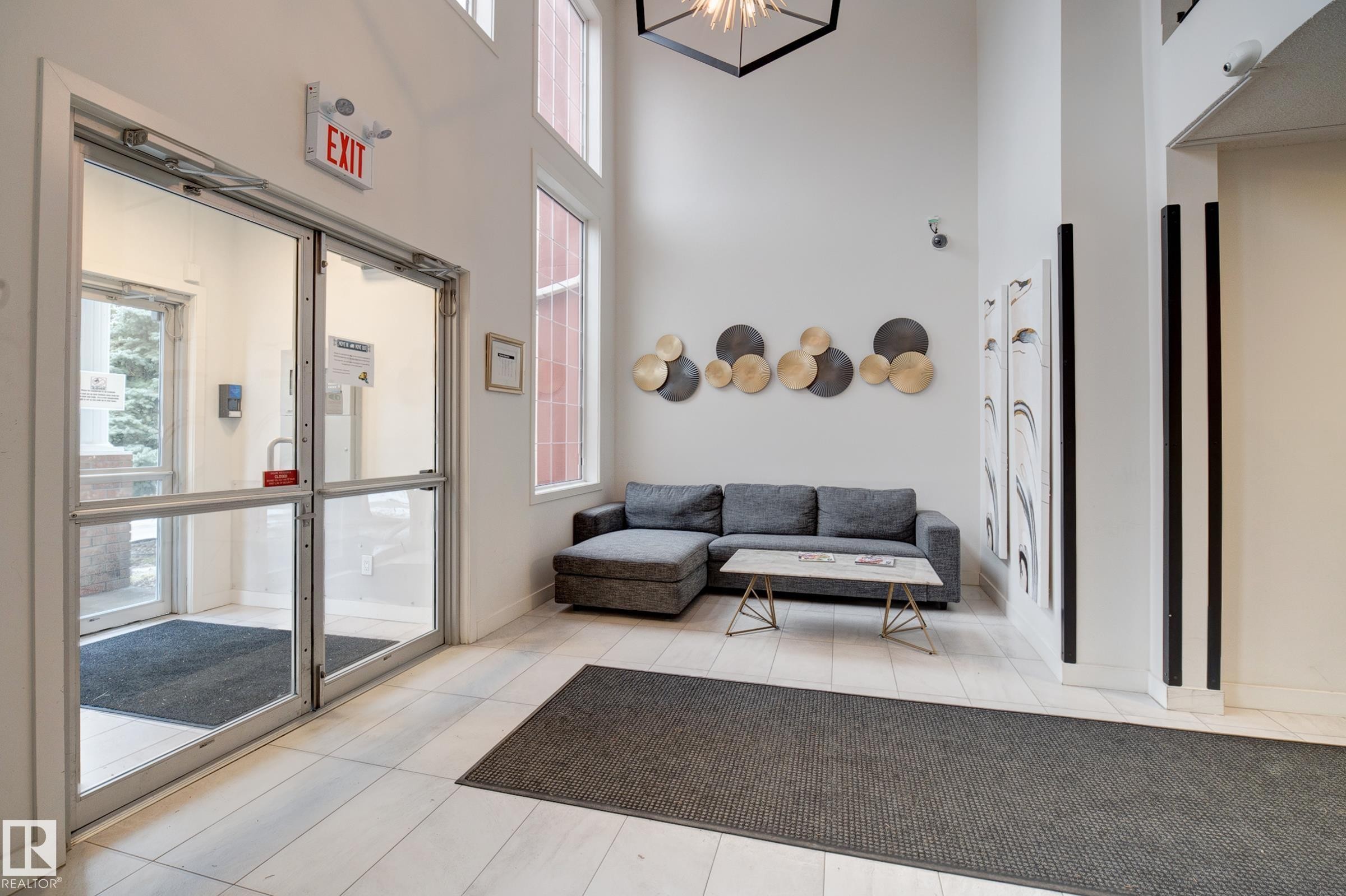 












406 12110 106 Avenue

,
Edmonton,




AB
T5N 4R9

