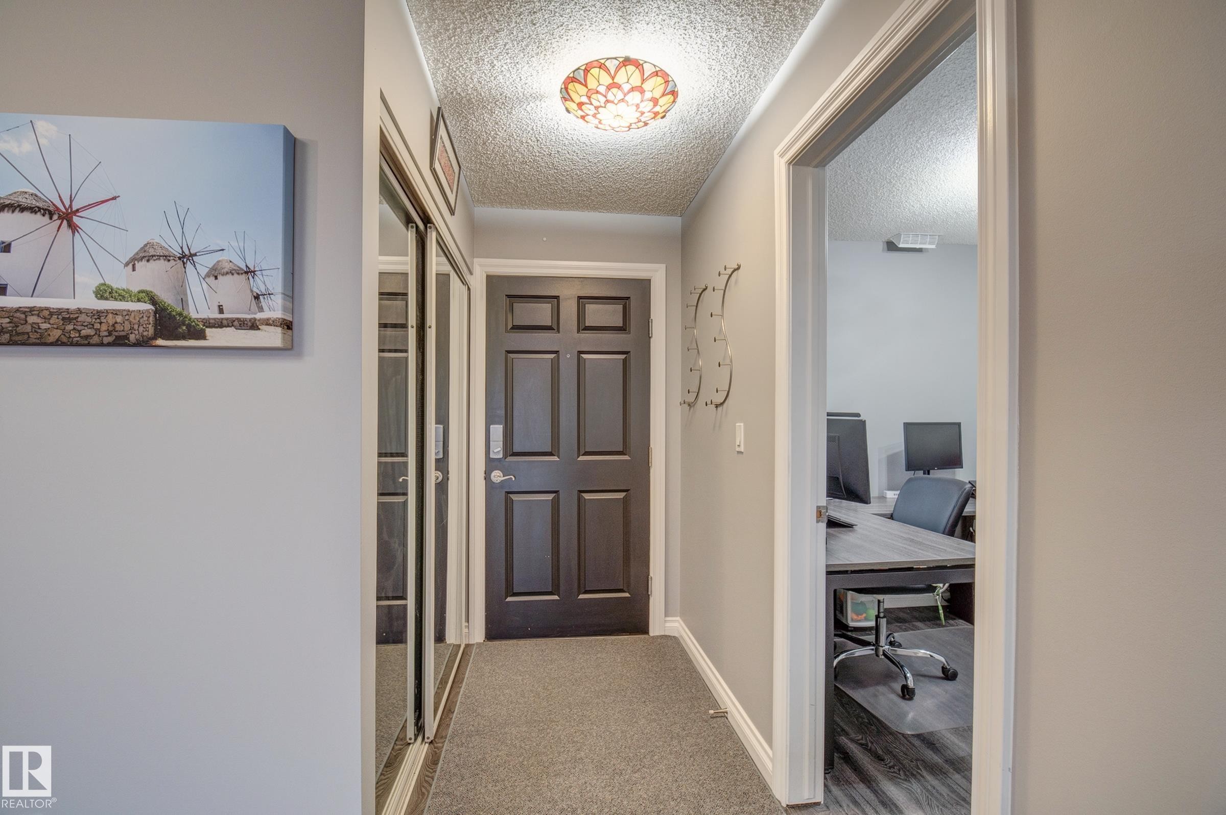 












406 12110 106 Avenue

,
Edmonton,




AB
T5N 4R9

