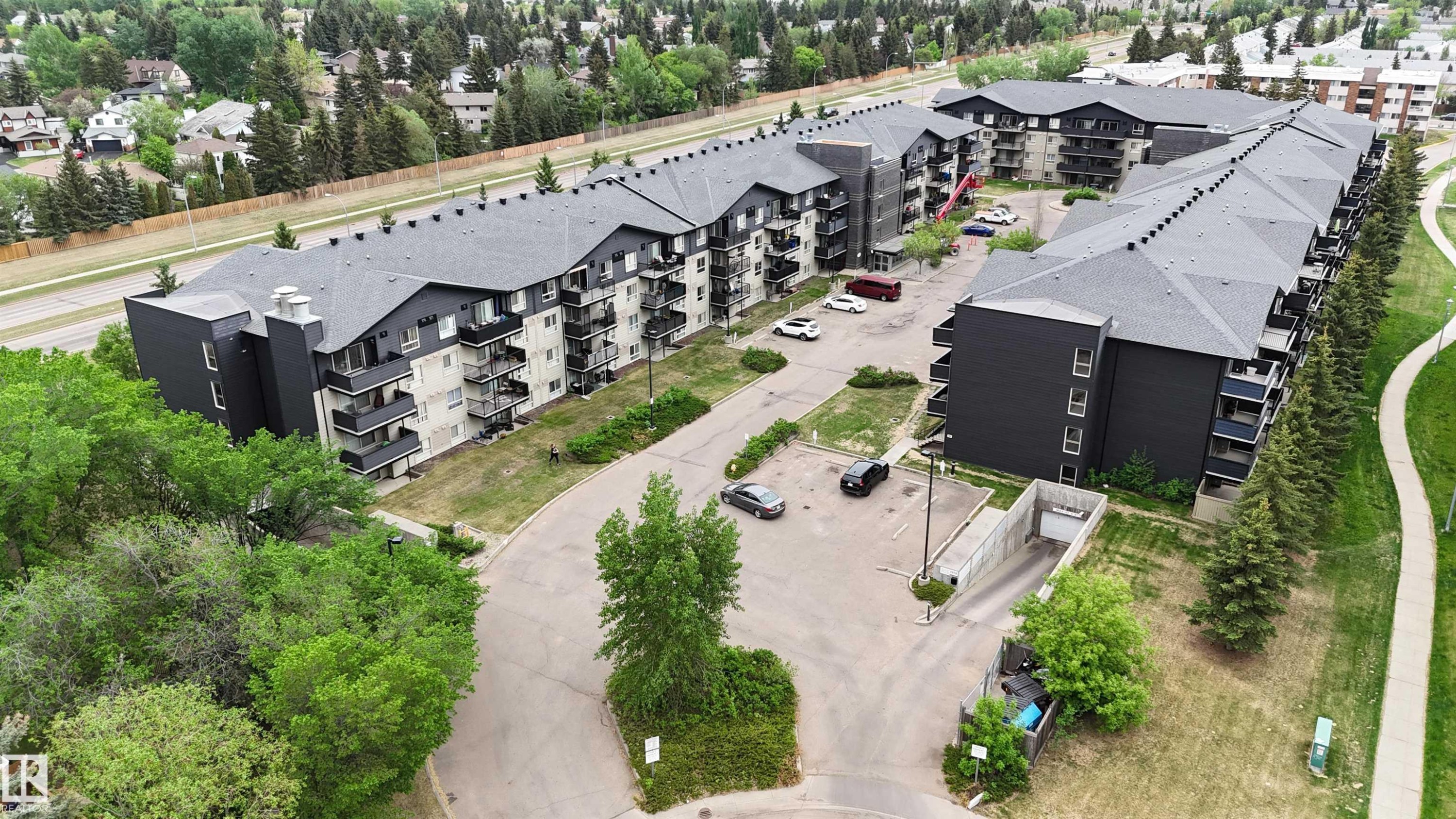 












104 17003 67 Avenue

,
Edmonton,




AB
T5T 6Y5

