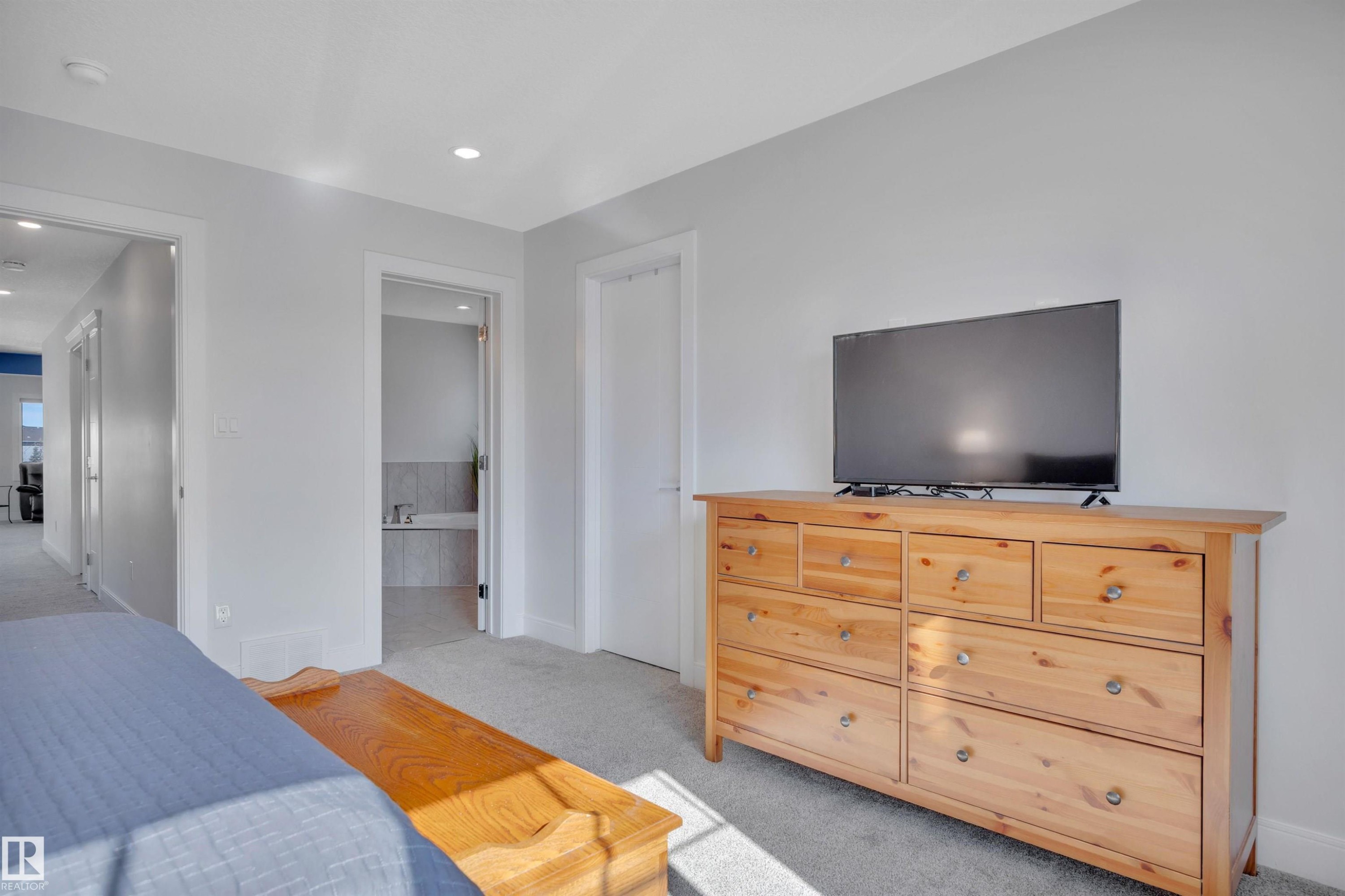 












36 Sandalwood Place

,
Leduc,




AB
T9E 1C3

