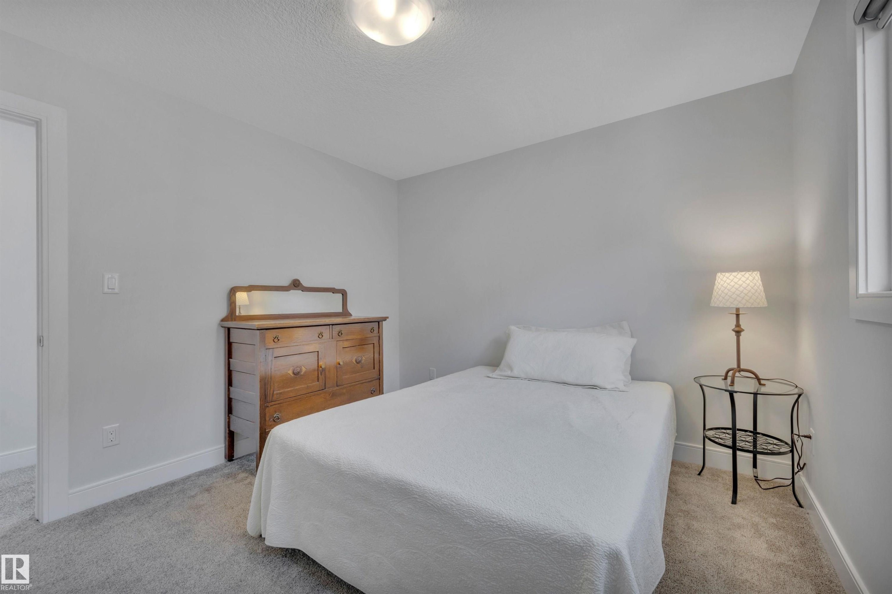 












36 Sandalwood Place

,
Leduc,




AB
T9E 1C3

