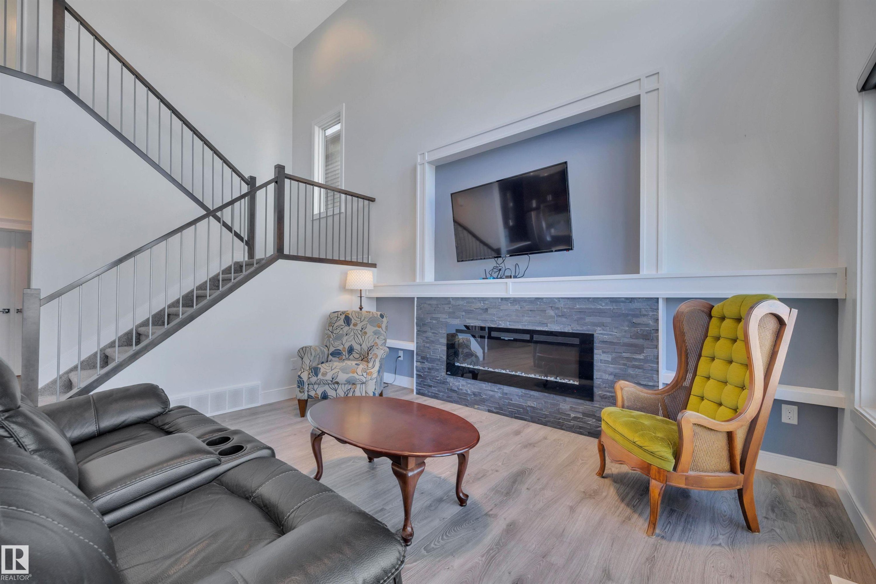 












36 Sandalwood Place

,
Leduc,




AB
T9E 1C3

