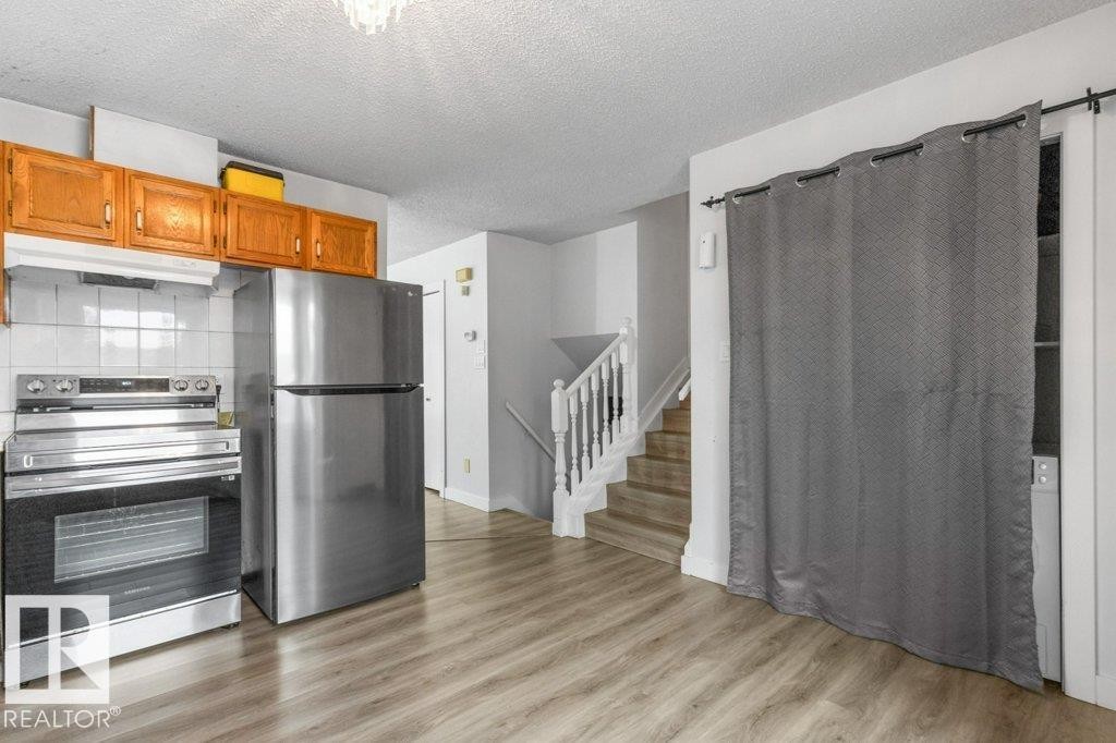 












3132 49A Street

,
Edmonton,




AB
T6L 4Y6

