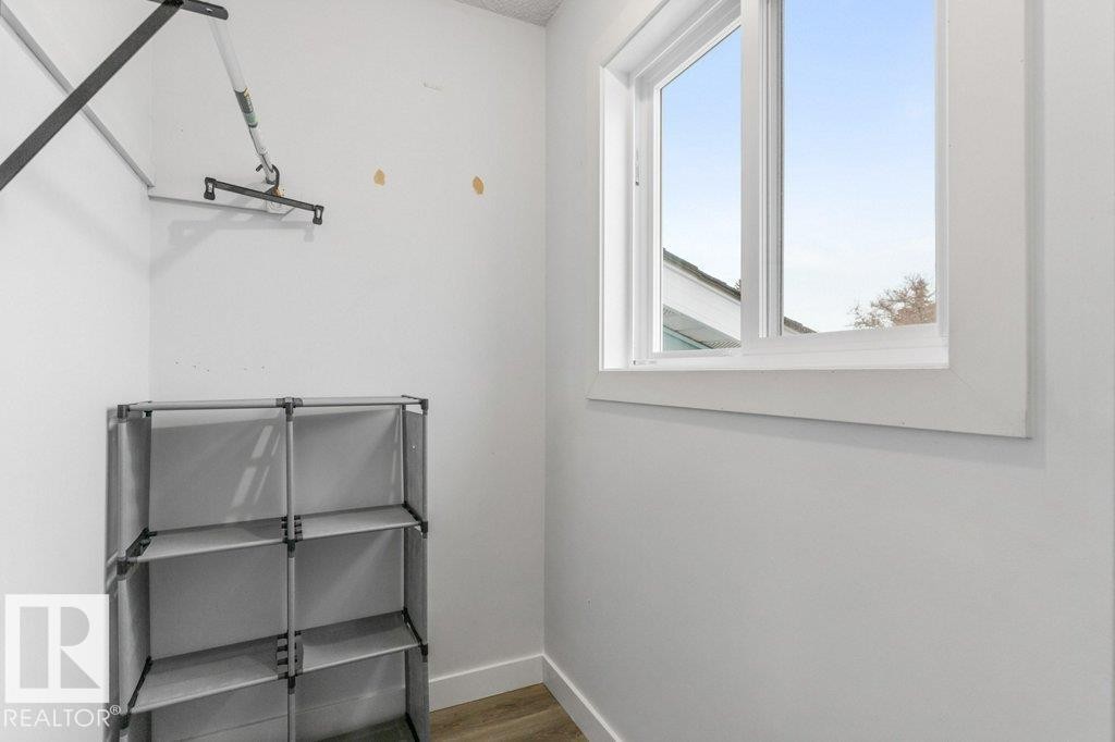 












3132 49A Street

,
Edmonton,




AB
T6L 4Y6

