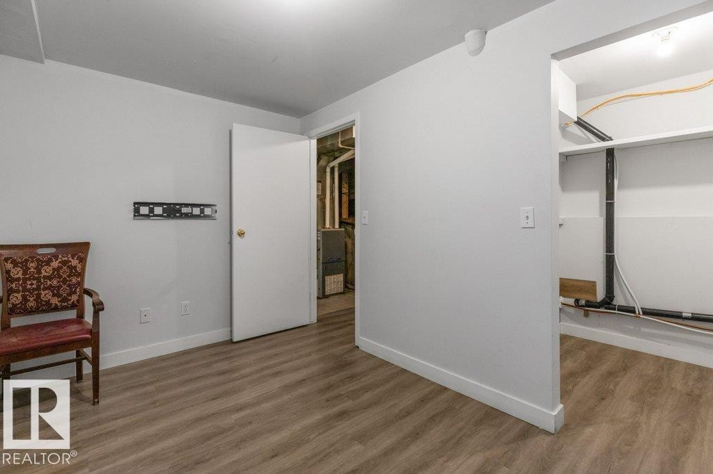 












3132 49A Street

,
Edmonton,




AB
T6L 4Y6

