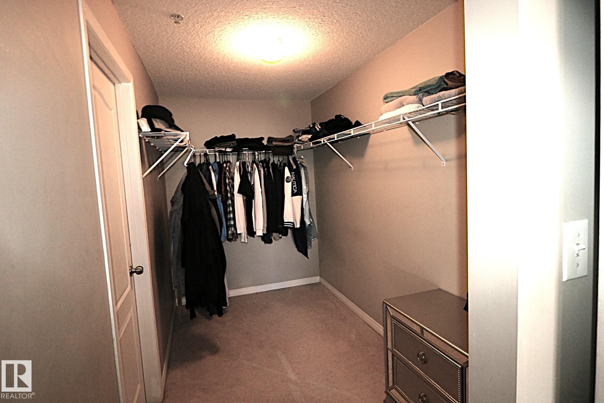 












1118 330 CLAIREVIEW STATION Drive

,
Edmonton,




AB
T5Y 0E6

