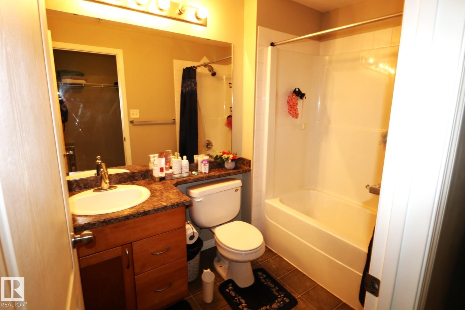 












1118 330 CLAIREVIEW STATION Drive

,
Edmonton,




AB
T5Y 0E6

