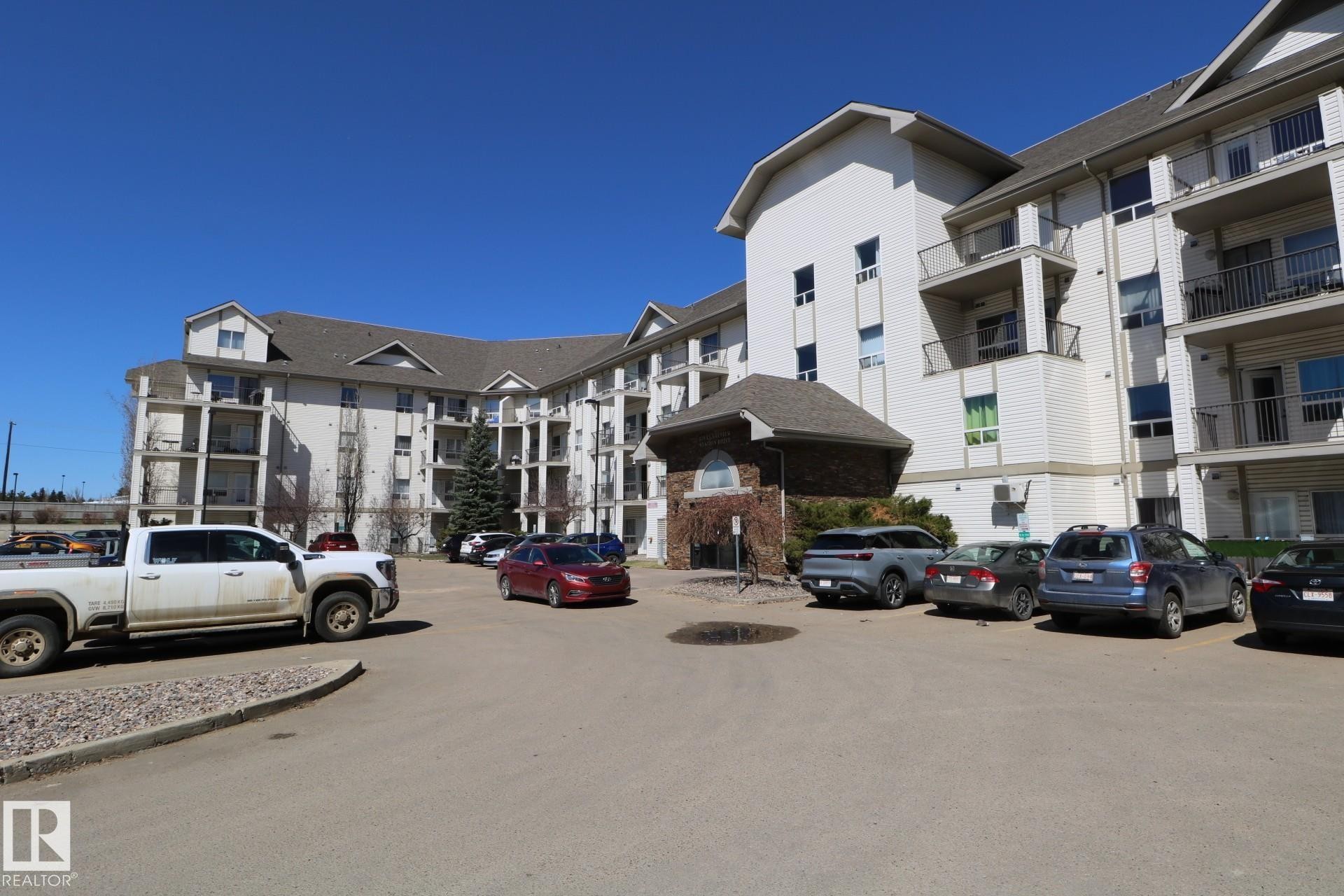 












1118 330 CLAIREVIEW STATION Drive

,
Edmonton,




AB
T5Y 0E6

