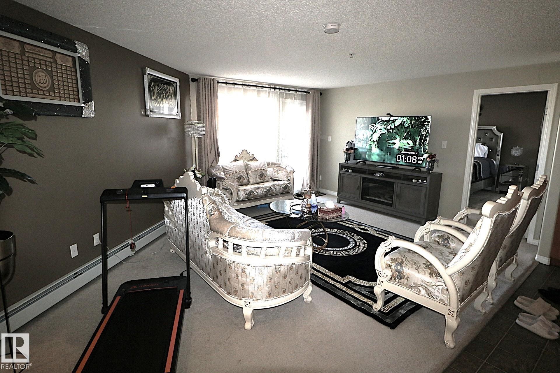 












1118 330 CLAIREVIEW STATION Drive

,
Edmonton,




AB
T5Y 0E6

