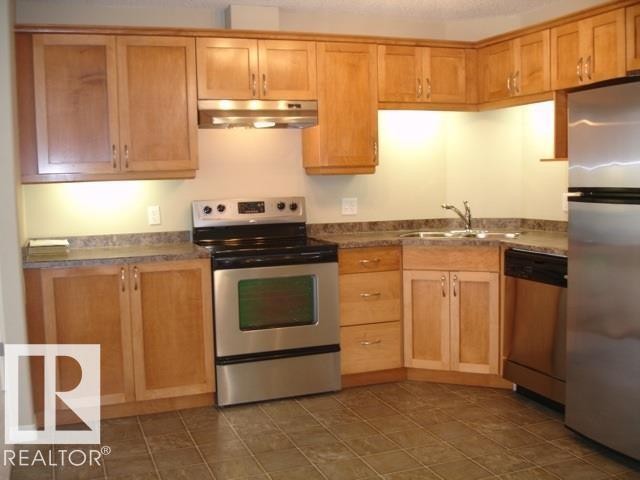 












1204 330 CLAREVIEW STATION Drive

,
Edmonton,




AB
T5Y 0E6

