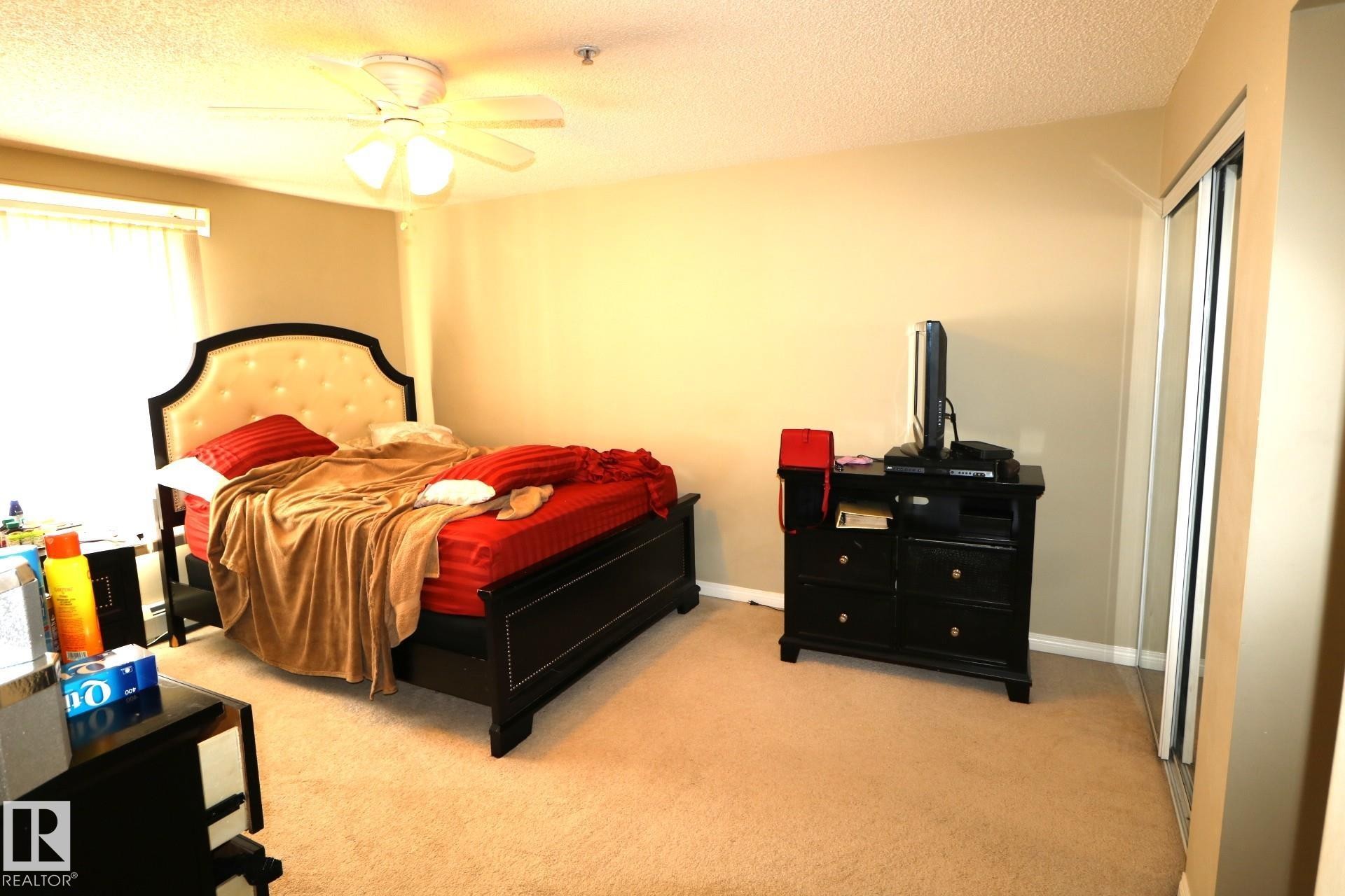 












1204 330 CLAREVIEW STATION Drive

,
Edmonton,




AB
T5Y 0E6

