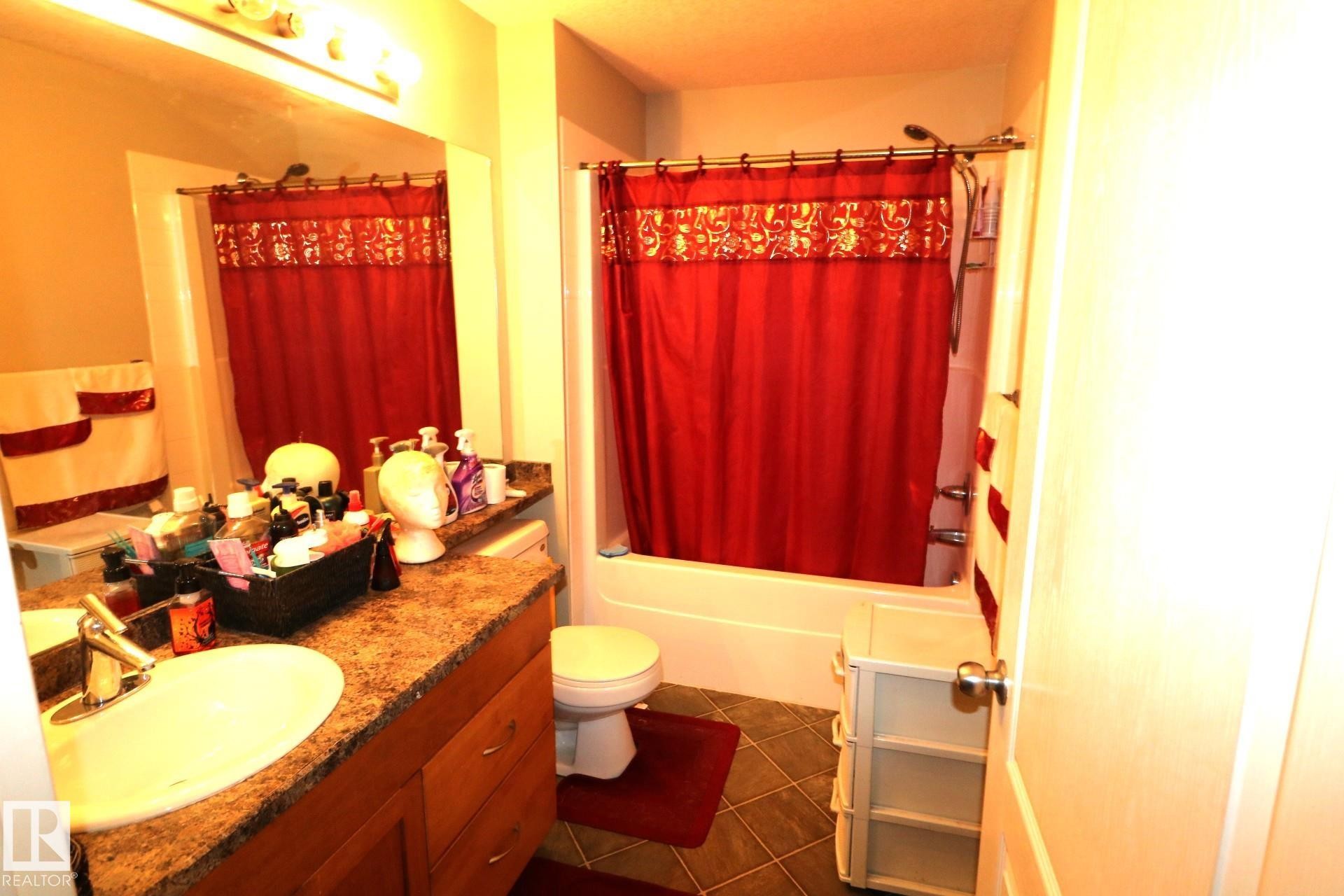 












1204 330 CLAREVIEW STATION Drive

,
Edmonton,




AB
T5Y 0E6

