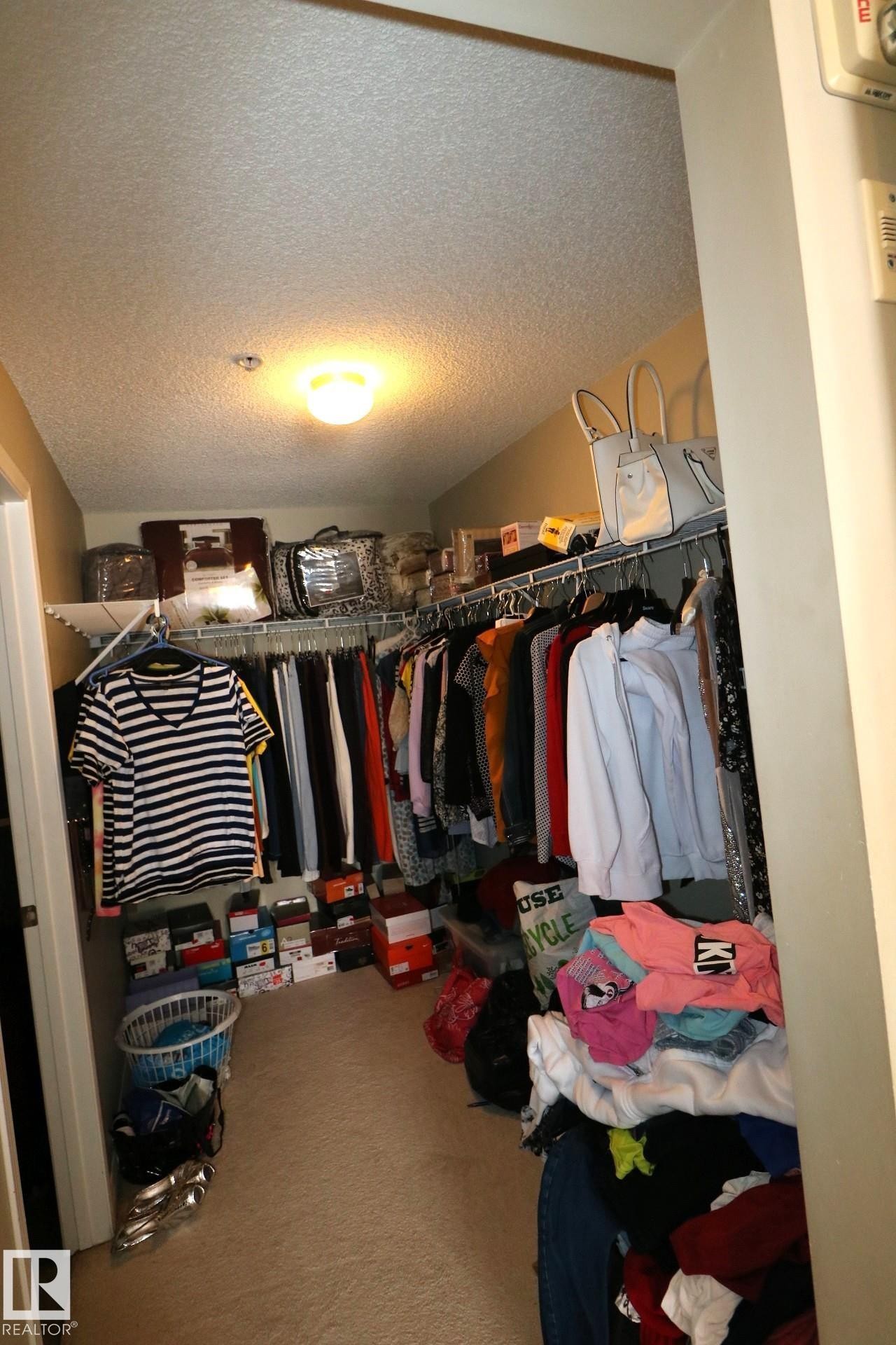 












1204 330 CLAREVIEW STATION Drive

,
Edmonton,




AB
T5Y 0E6

