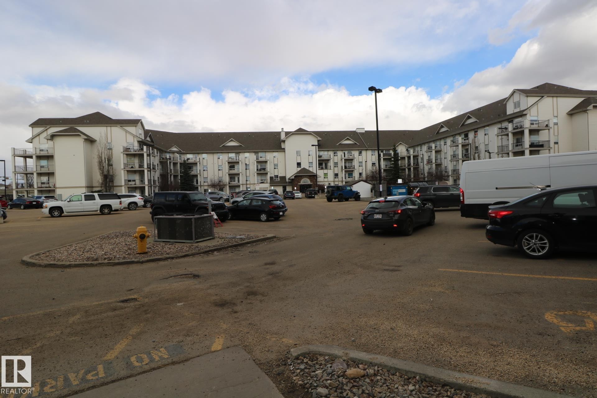 












1204 330 CLAREVIEW STATION Drive

,
Edmonton,




AB
T5Y 0E6


