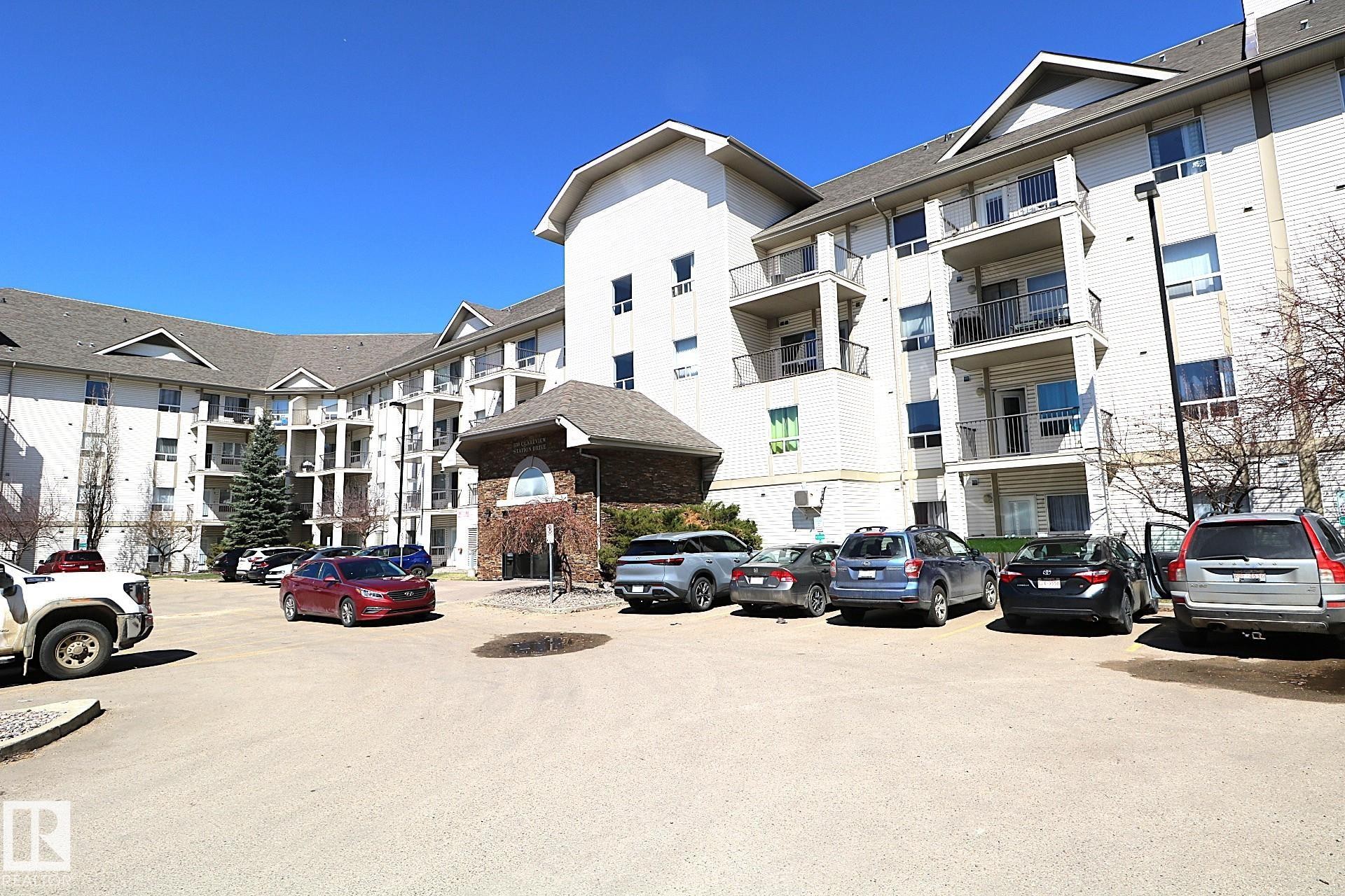 












1204 330 CLAREVIEW STATION Drive

,
Edmonton,




AB
T5Y 0E6

