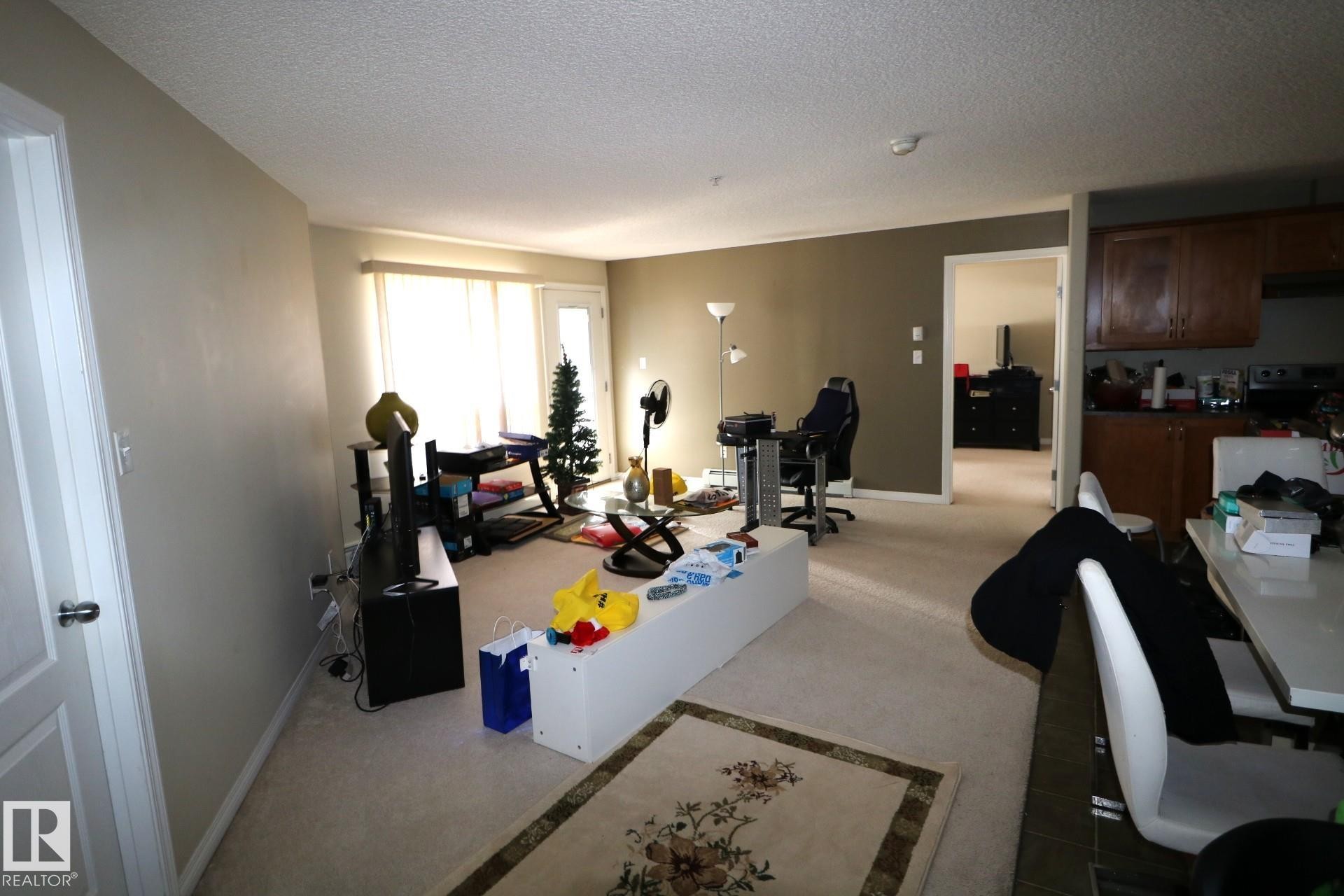 












1204 330 CLAREVIEW STATION Drive

,
Edmonton,




AB
T5Y 0E6

