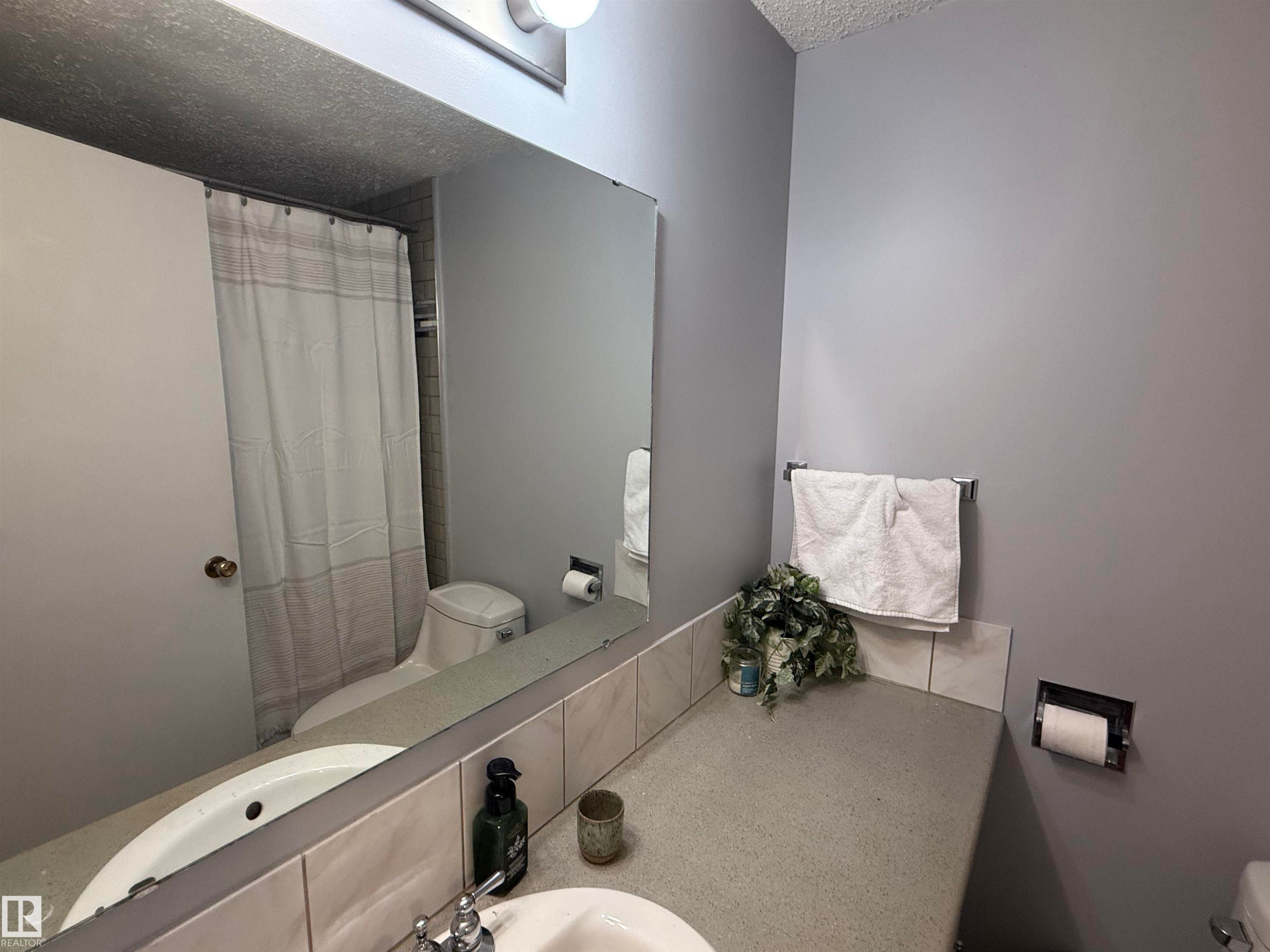 












207 7815 159 Street

,
Edmonton,




AB
T5R 2E1

