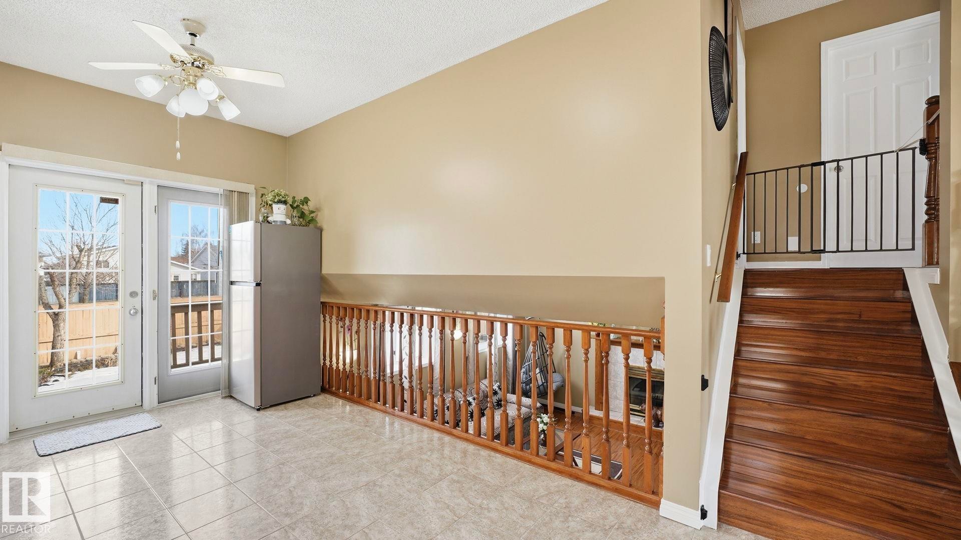 












1120 KANE Wynd

,
Edmonton,




AB
T6L 6T6

