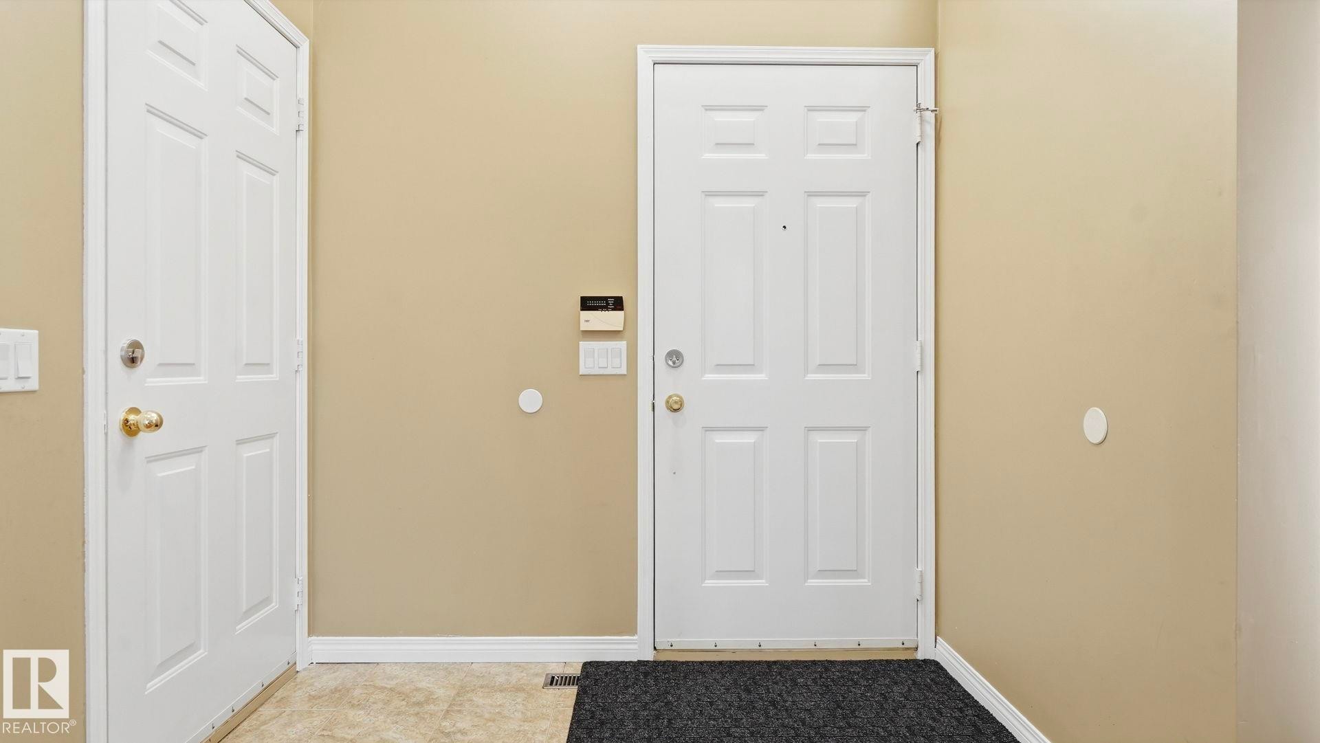 












1120 KANE Wynd

,
Edmonton,




AB
T6L 6T6

