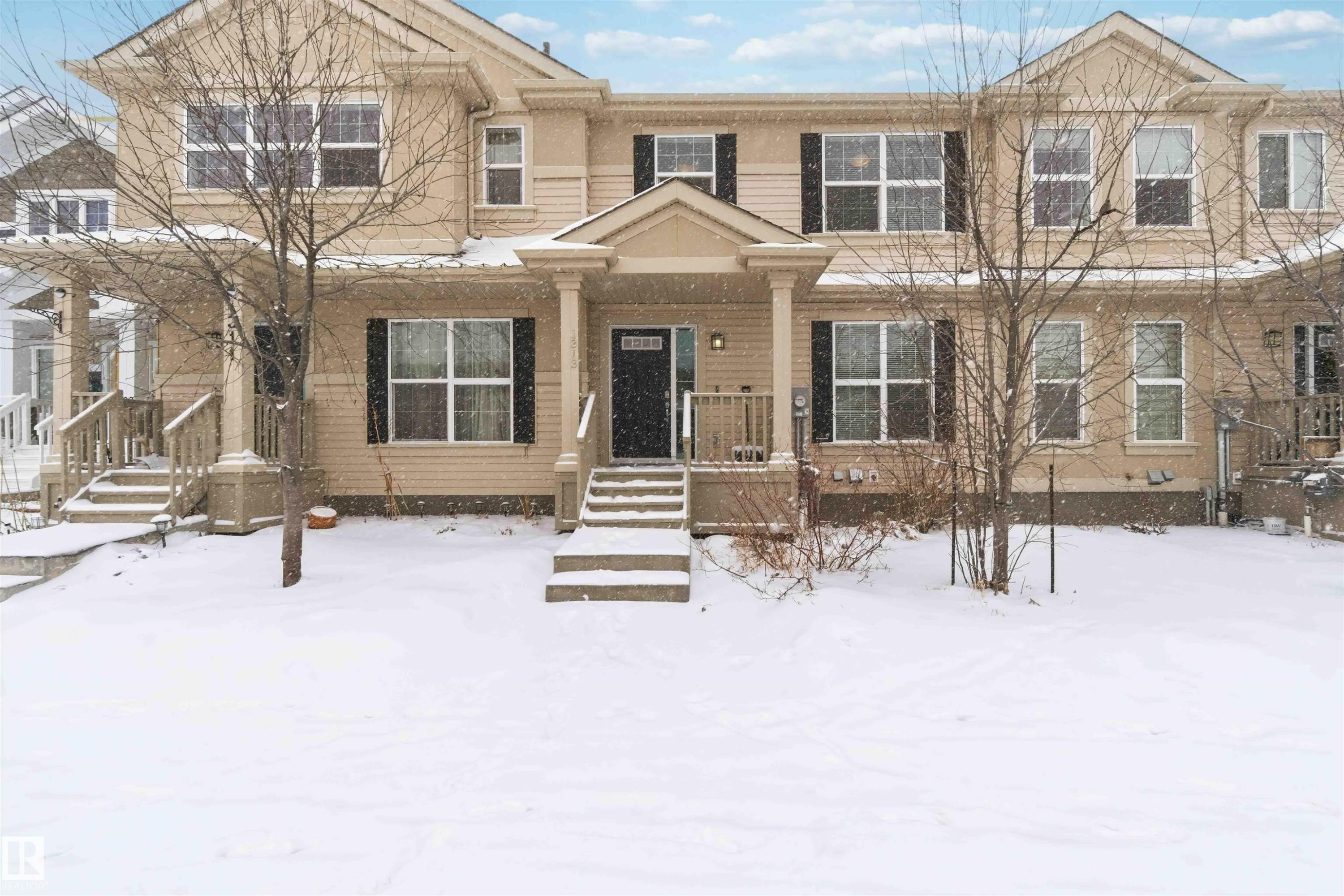 












1313 CHAPPELLE Boulevard

,
Edmonton,




AB
T6W 3S2

