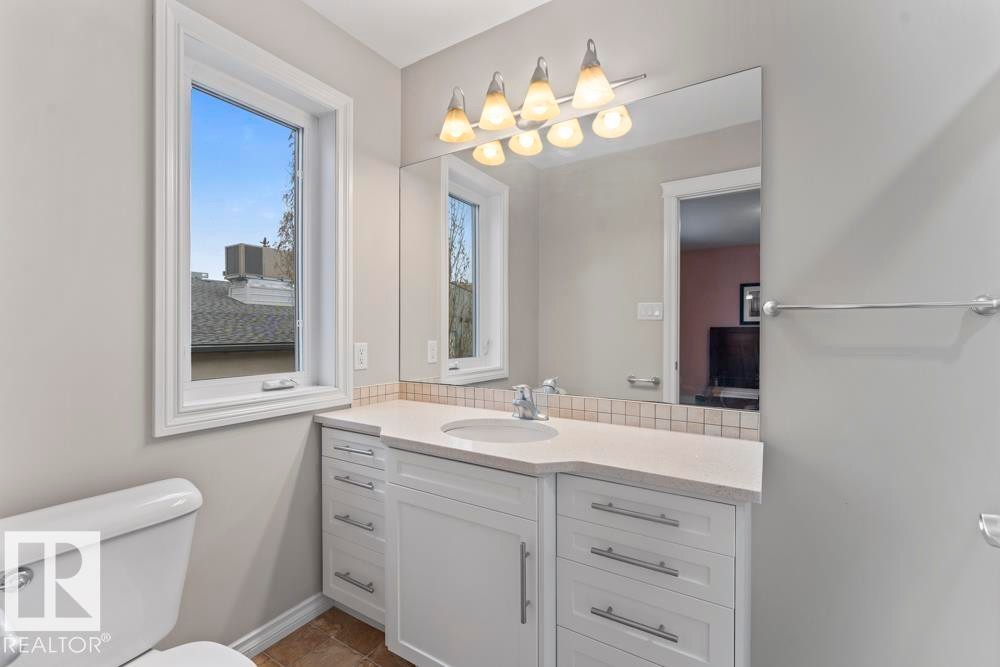 












5 1001 7 Avenue

,
Cold Lake,




AB
T9M 0C4

