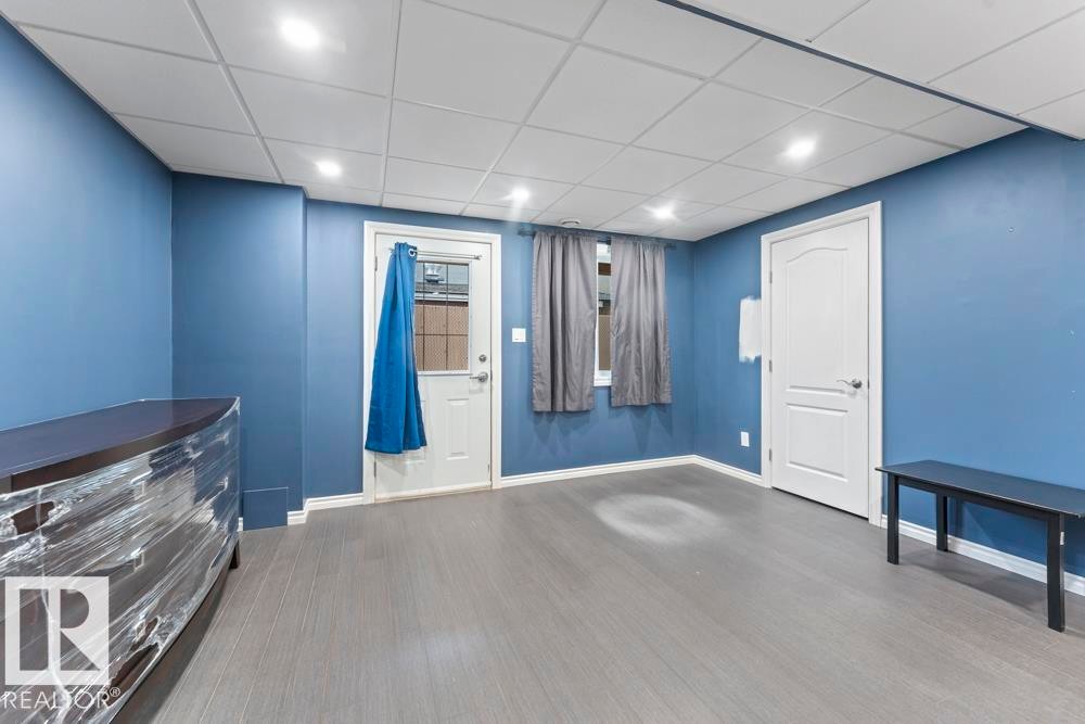 












5 1001 7 Avenue

,
Cold Lake,




AB
T9M 0C4


