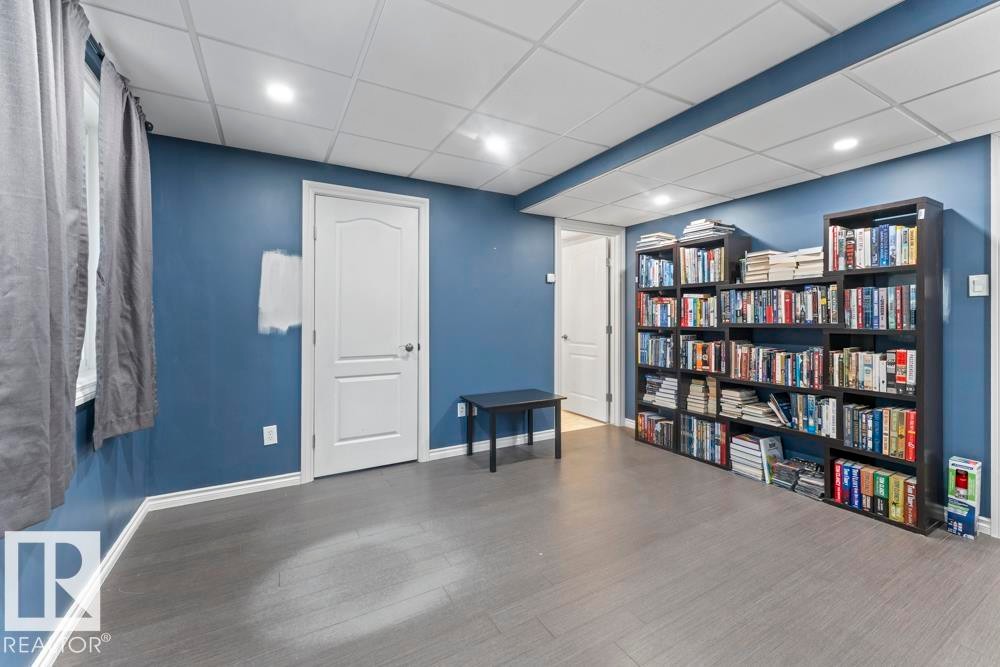 












5 1001 7 Avenue

,
Cold Lake,




AB
T9M 0C4

