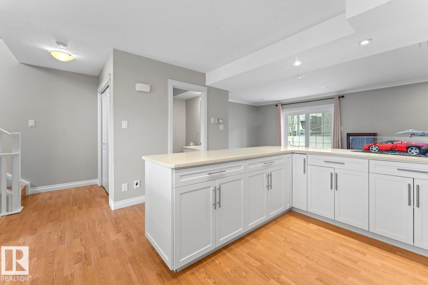 












5 1001 7 Avenue

,
Cold Lake,




AB
T9M 0C4

