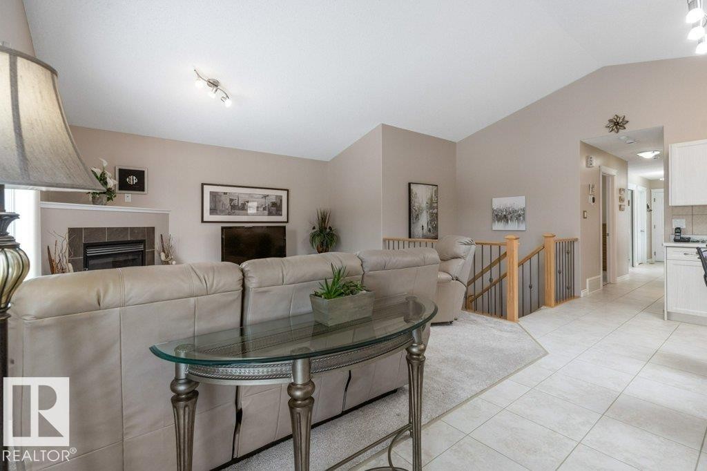 












6712 SPEAKER Place

,
Edmonton,




AB
T6R 0N9

