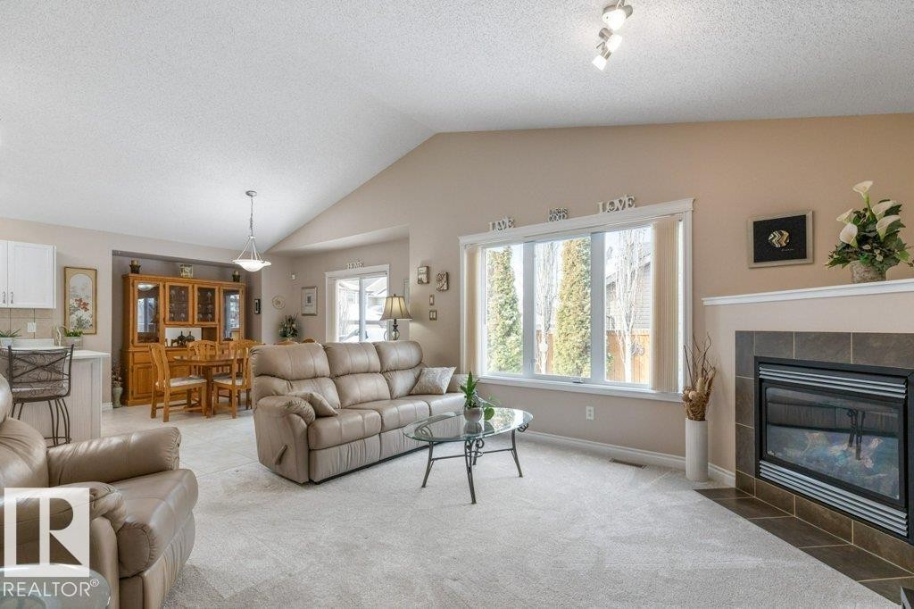 












6712 SPEAKER Place

,
Edmonton,




AB
T6R 0N9

