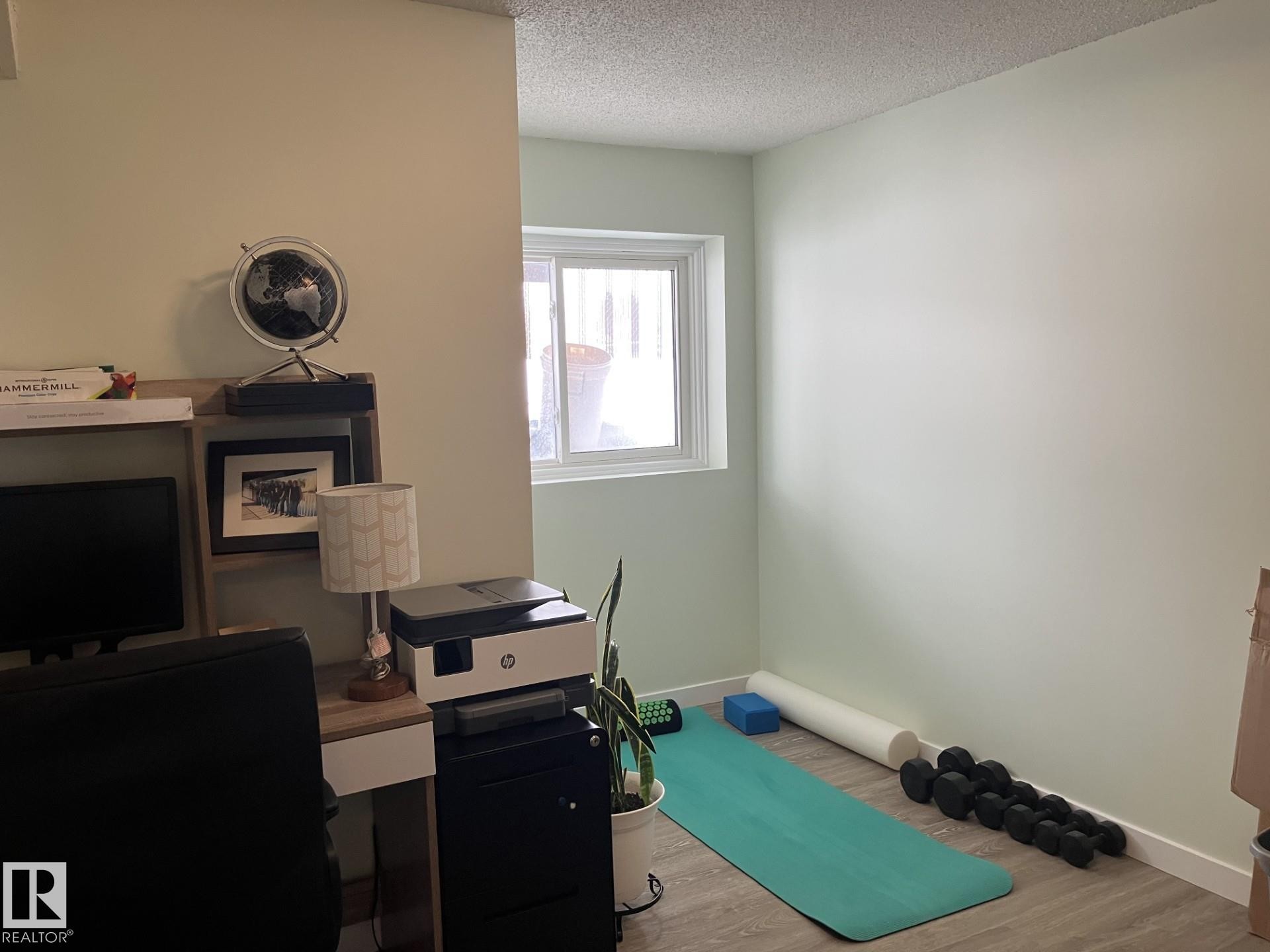 












14622 118 Street

,
Edmonton,




AB
T5X 2J4

