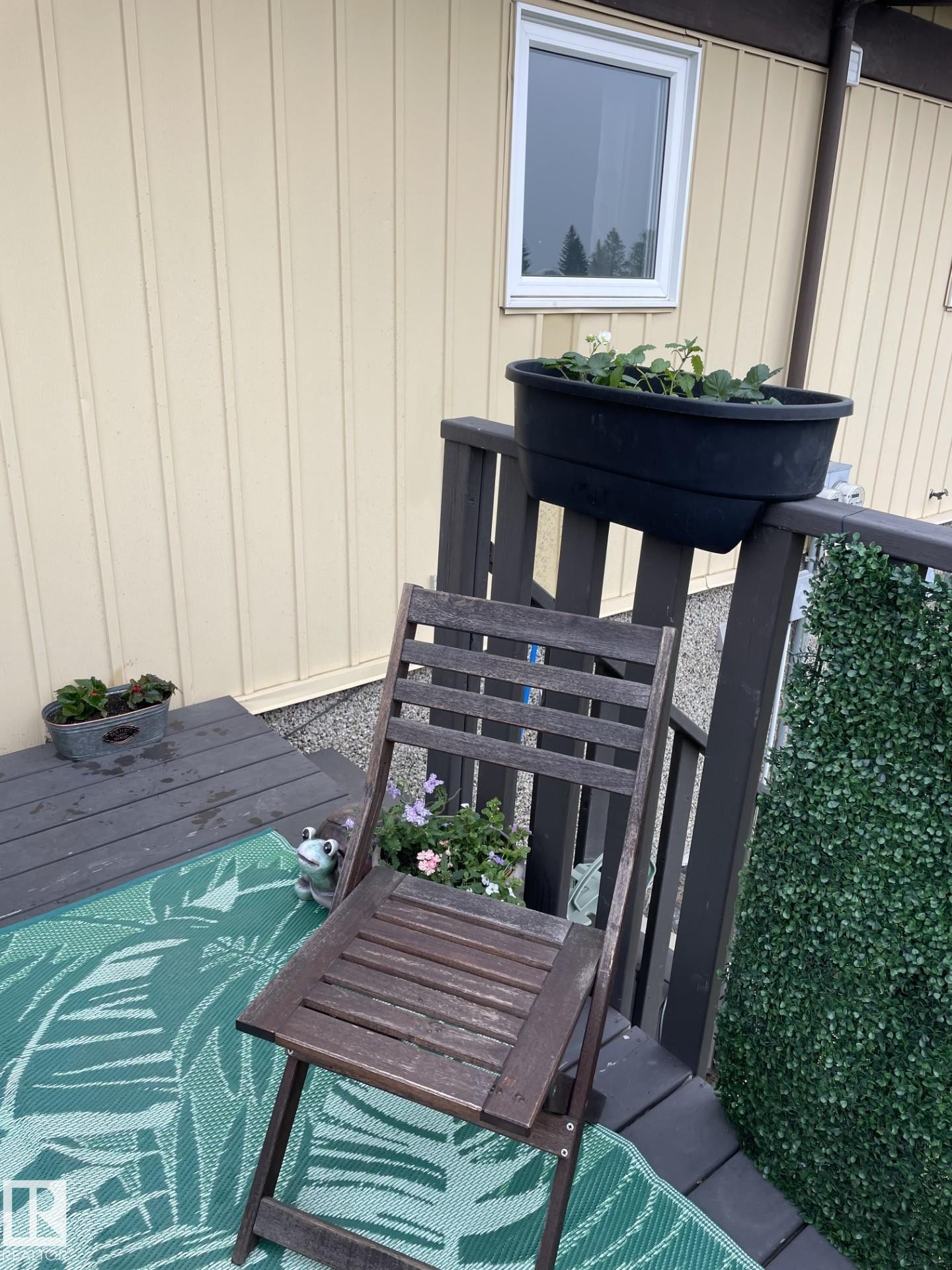 












14622 118 Street

,
Edmonton,




AB
T5X 2J4

