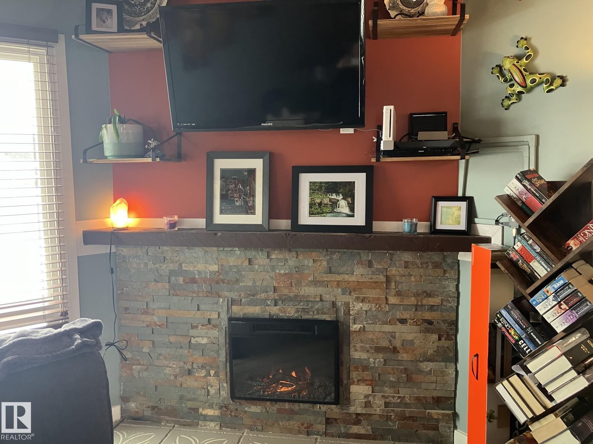 












14622 118 Street

,
Edmonton,




AB
T5X 2J4

