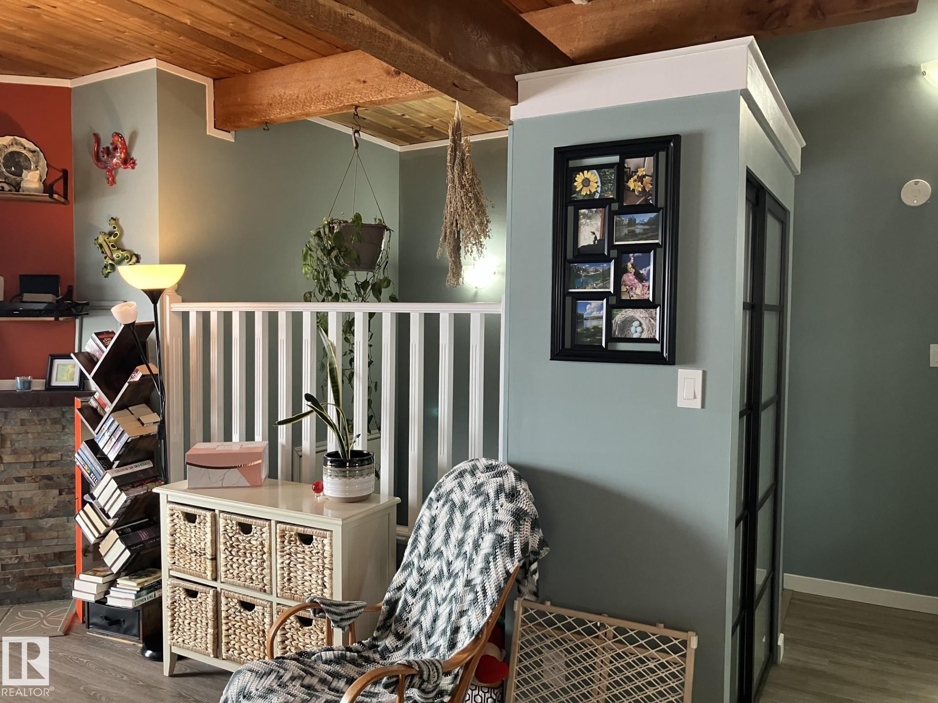 












14622 118 Street

,
Edmonton,




AB
T5X 2J4

