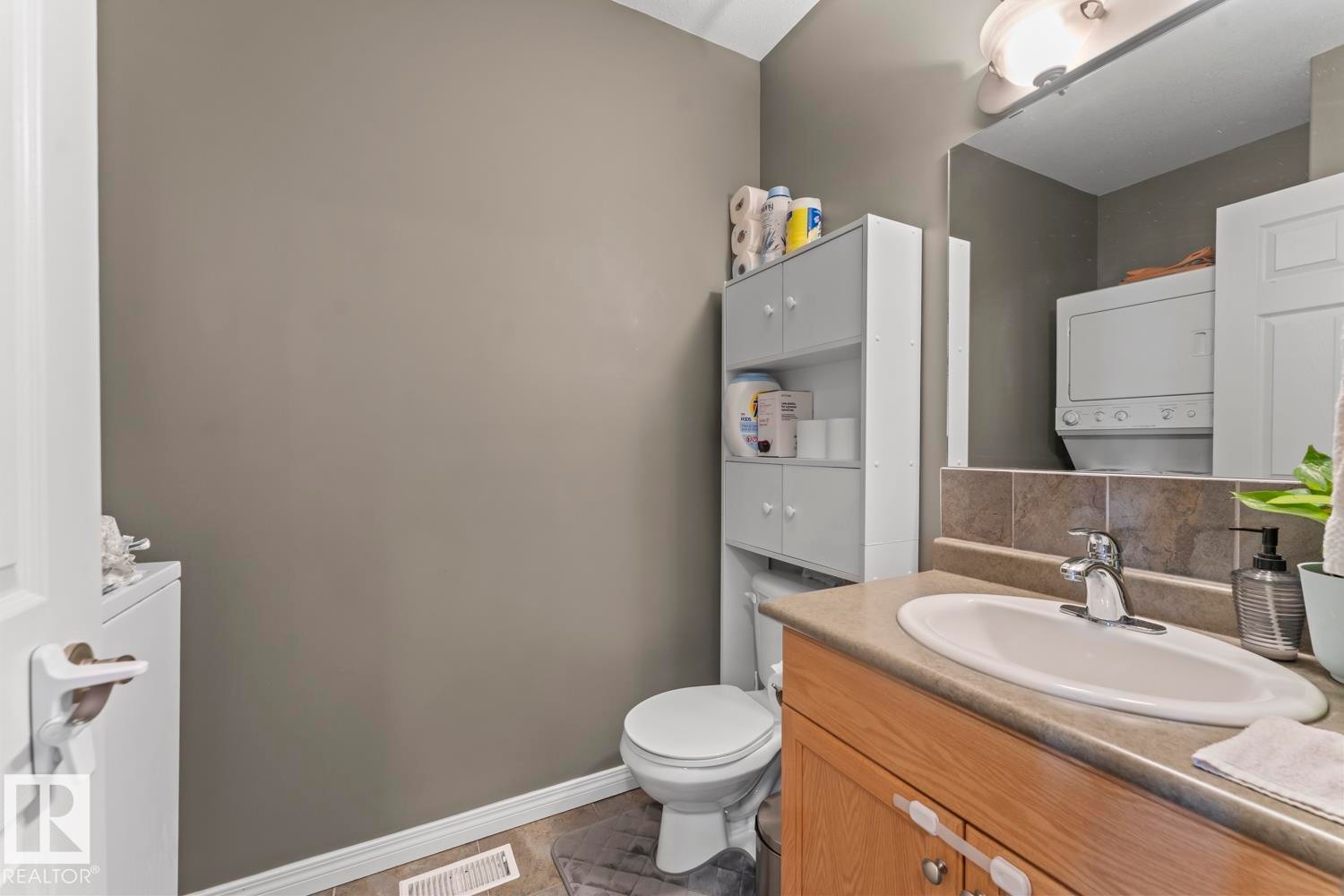 












107 801 11 Street

,
Cold Lake,




AB
T9M 1H5

