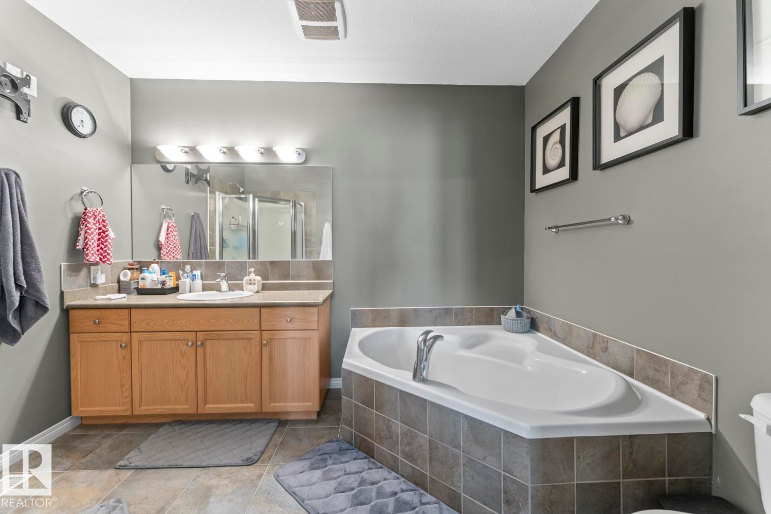 












107 801 11 Street

,
Cold Lake,




AB
T9M 1H5

