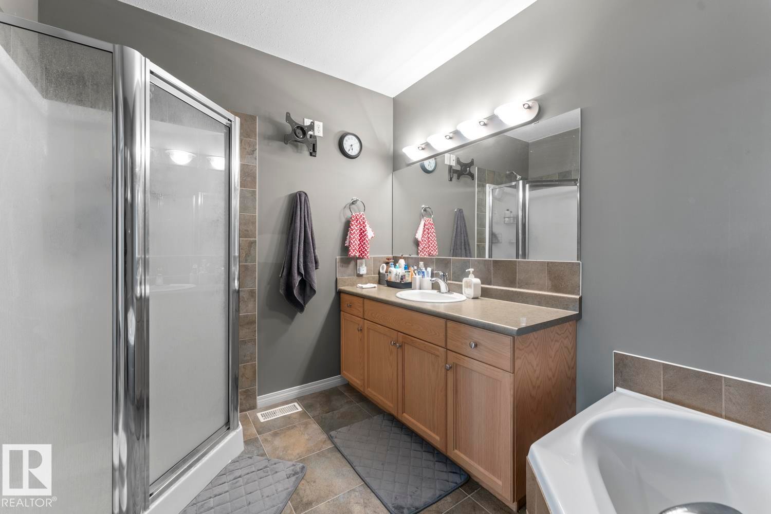 












107 801 11 Street

,
Cold Lake,




AB
T9M 1H5

