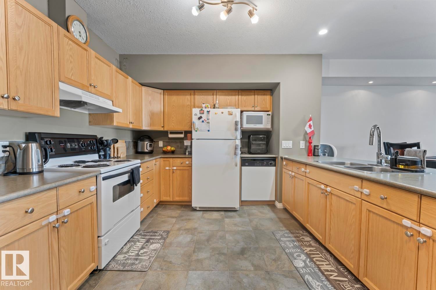 












107 801 11 Street

,
Cold Lake,




AB
T9M 1H5

