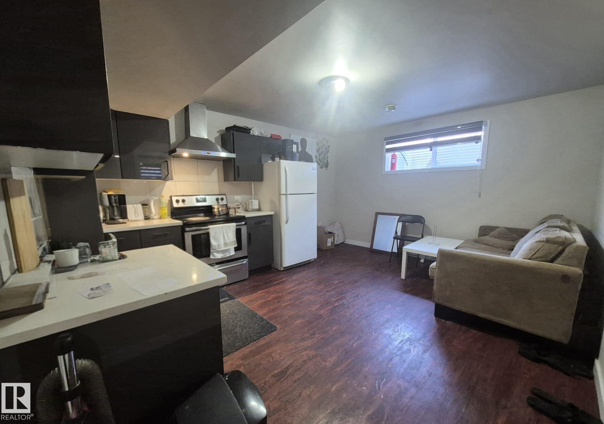 












3308 18B Avenue

,
Edmonton,




AB
T6T 0R4

