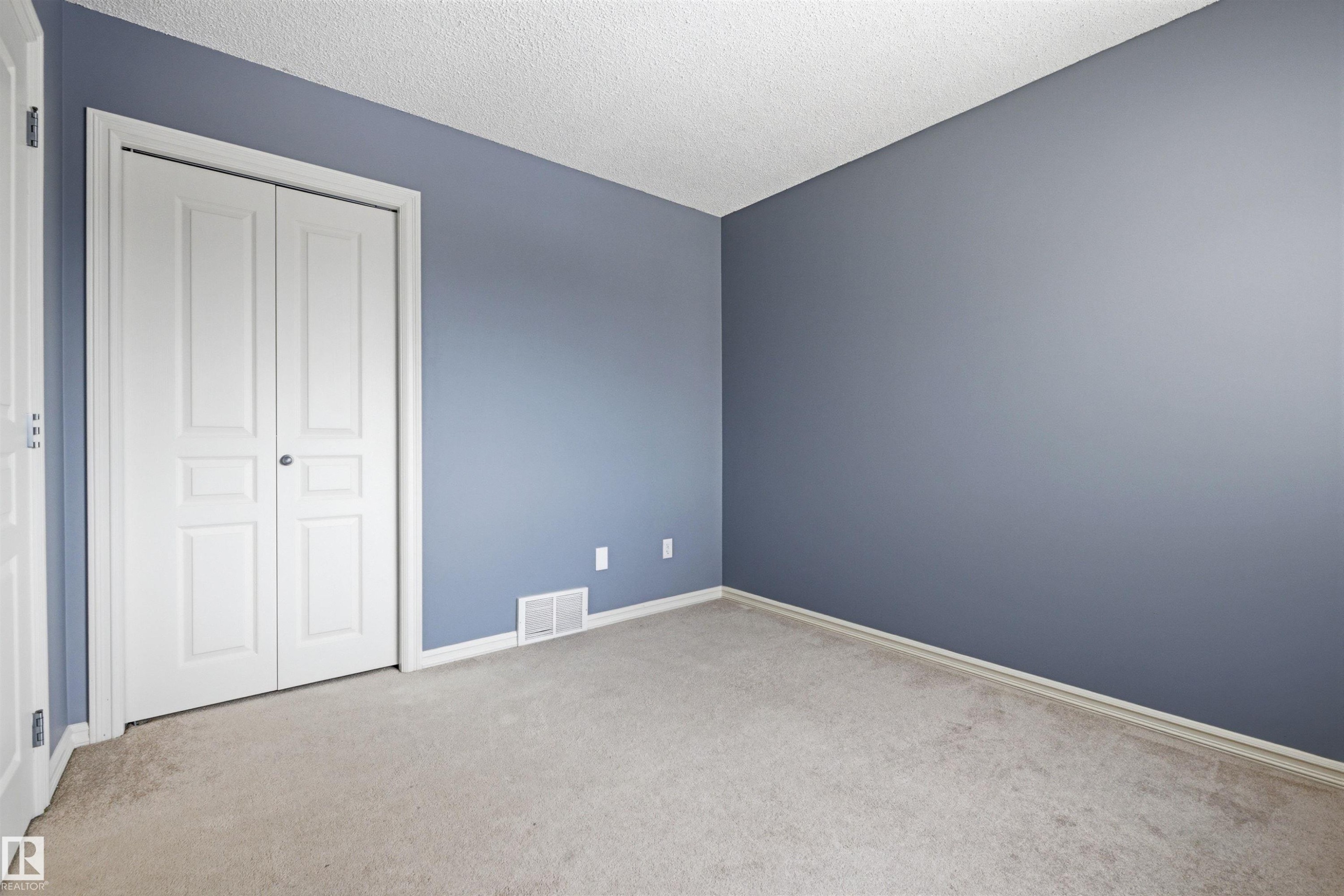 












125 RUE MASSON

,
Beaumont,




AB
T4X 1S8

