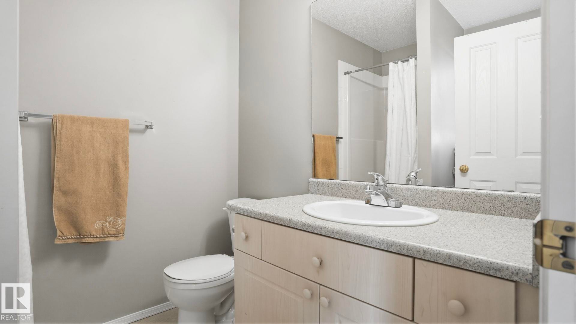 












47 Vaughn Avenue

,
Spruce Grove,




AB
T7X 4R9

