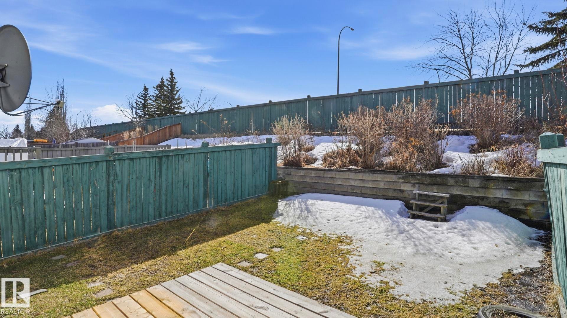 












47 Vaughn Avenue

,
Spruce Grove,




AB
T7X 4R9

