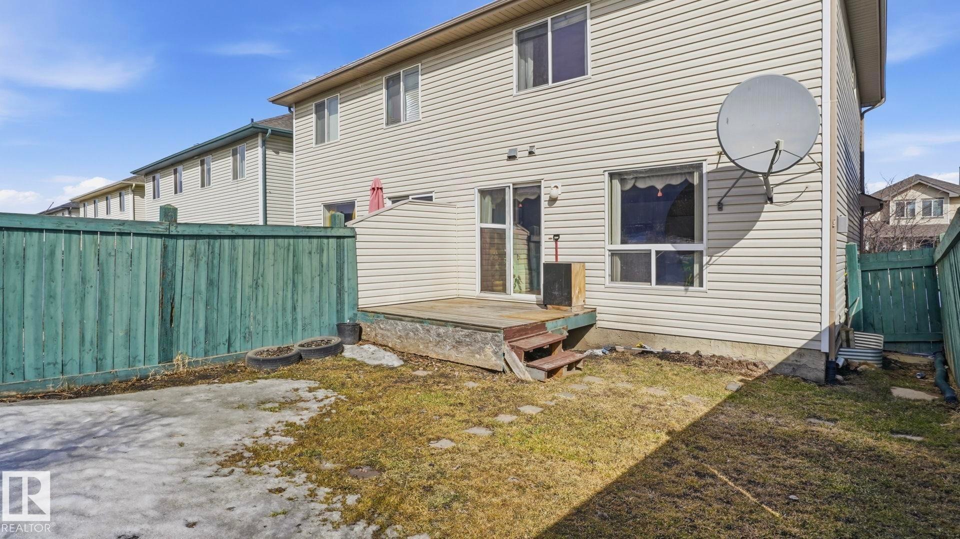 












47 Vaughn Avenue

,
Spruce Grove,




AB
T7X 4R9

