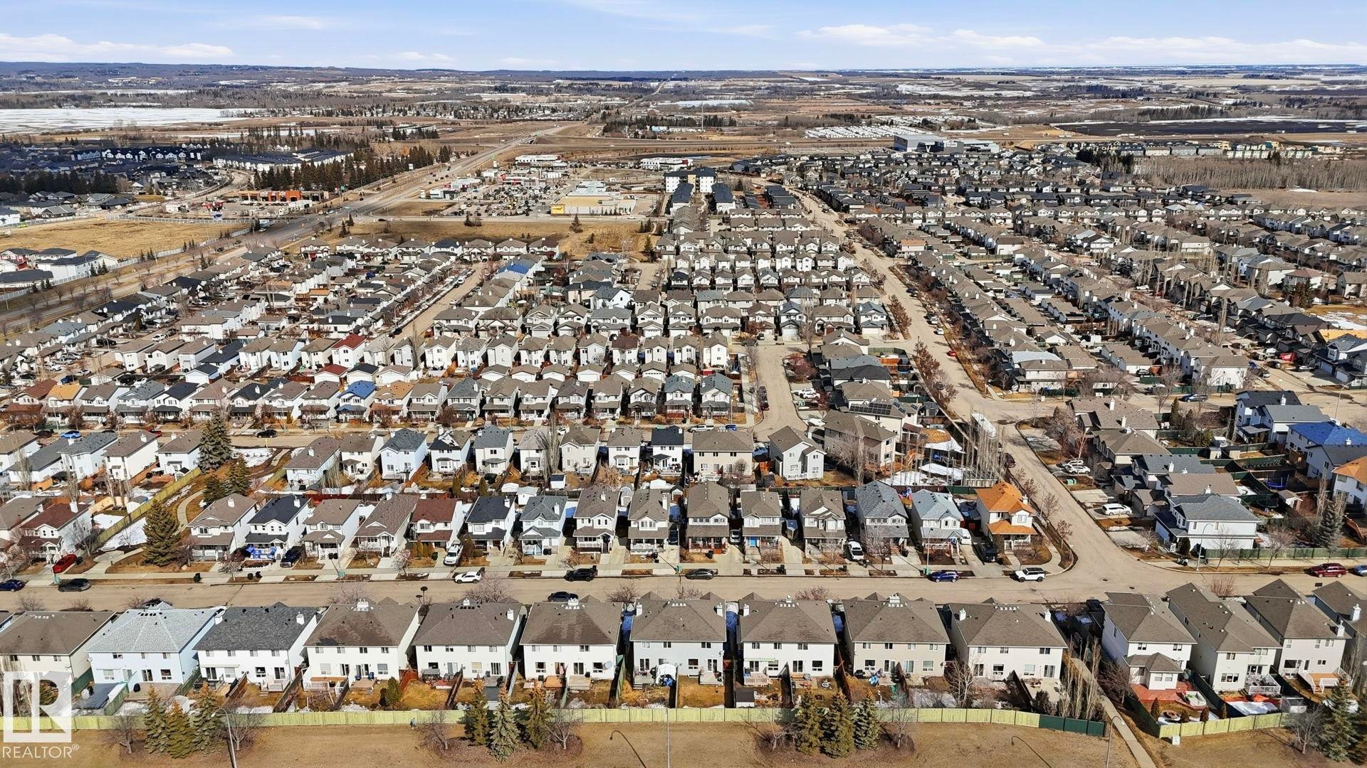 












47 Vaughn Avenue

,
Spruce Grove,




AB
T7X 4R9

