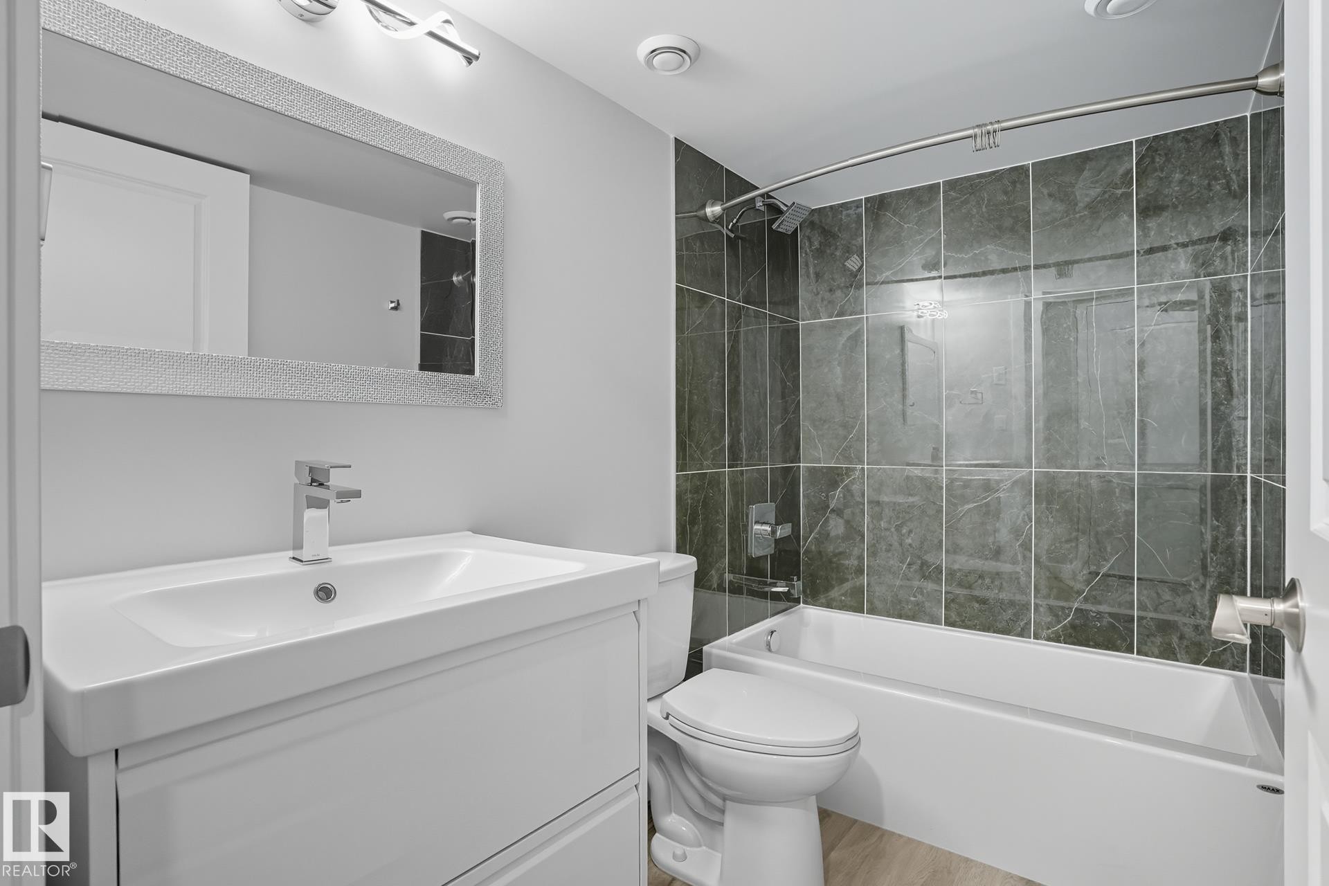 












78 GARNEAU Gate

,
Spruce Grove,




AB
T7X 0Z7

