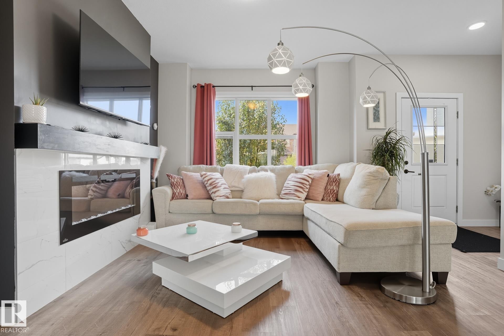 












78 GARNEAU Gate

,
Spruce Grove,




AB
T7X 0Z7

