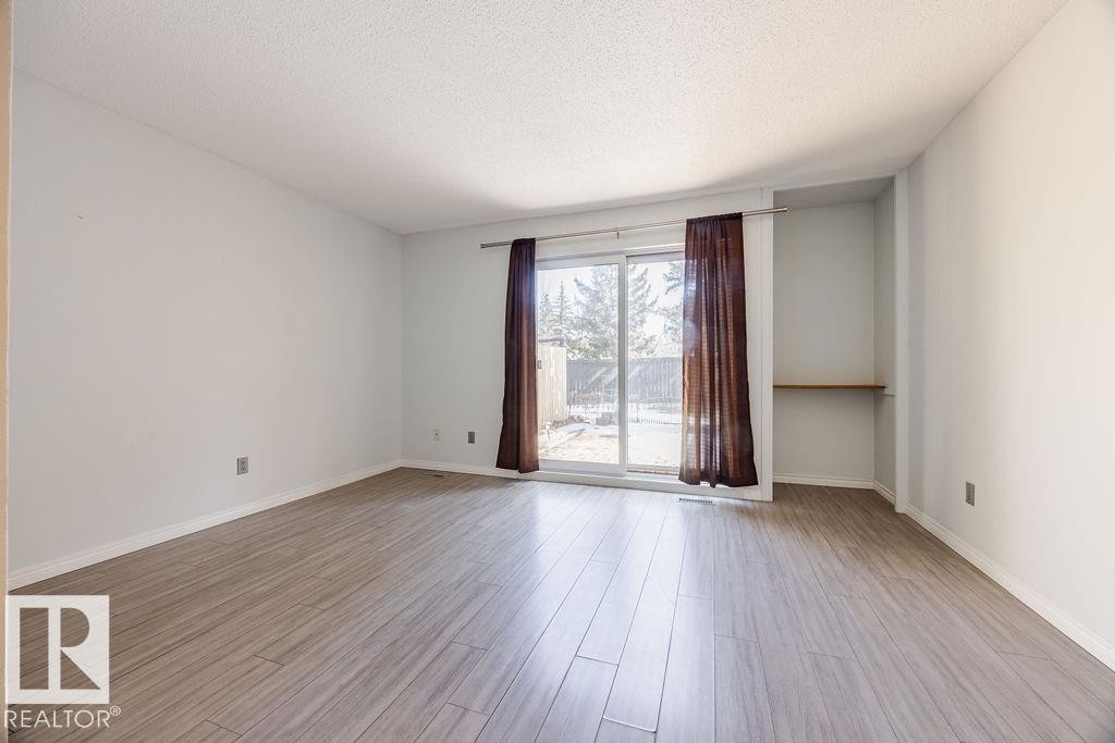 












12032 25 Avenue

,
Edmonton,




AB
T6J 4L3

